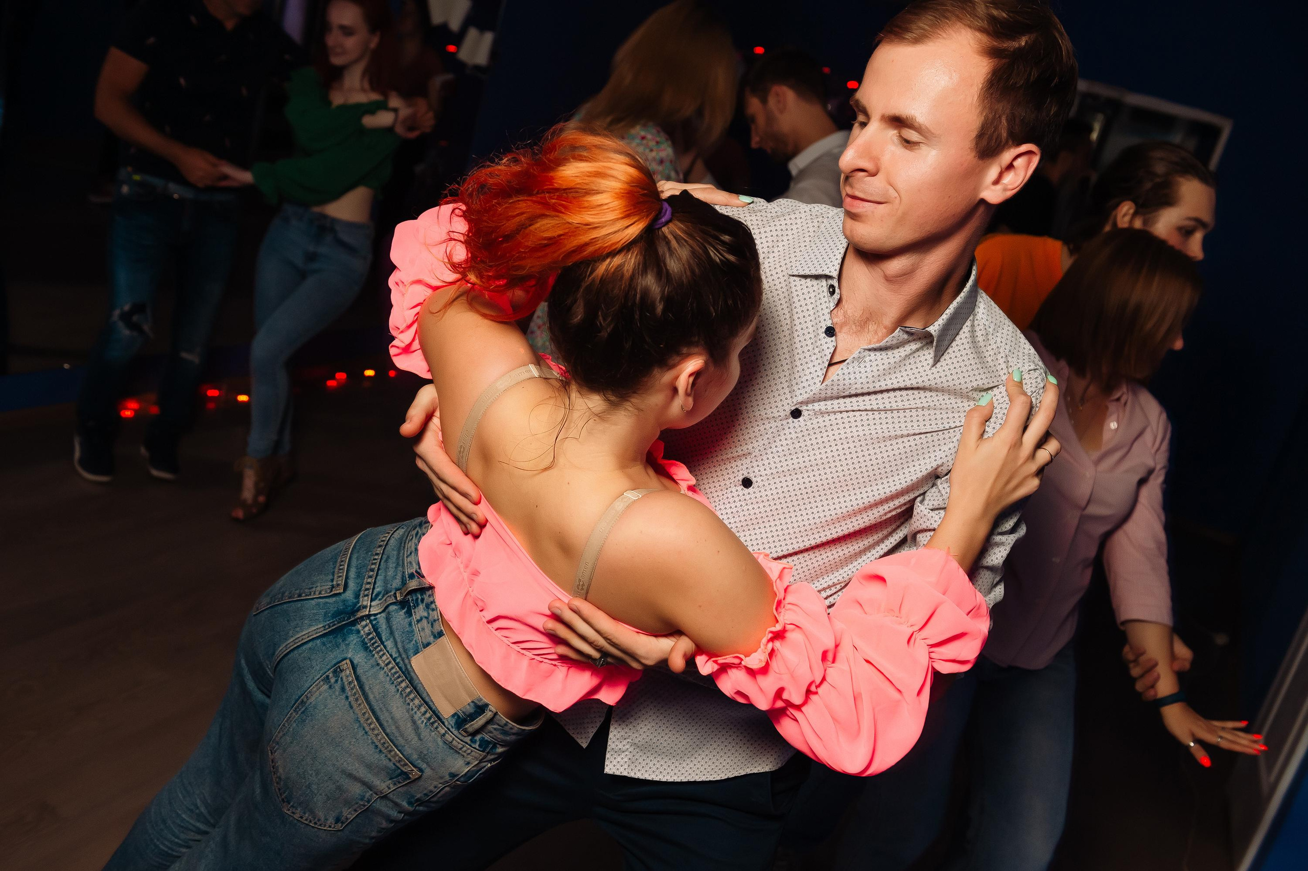 Школа социальных танцев Танцуют Все. Репортажный и свадебный фотограф в Курске Борис Захарчук