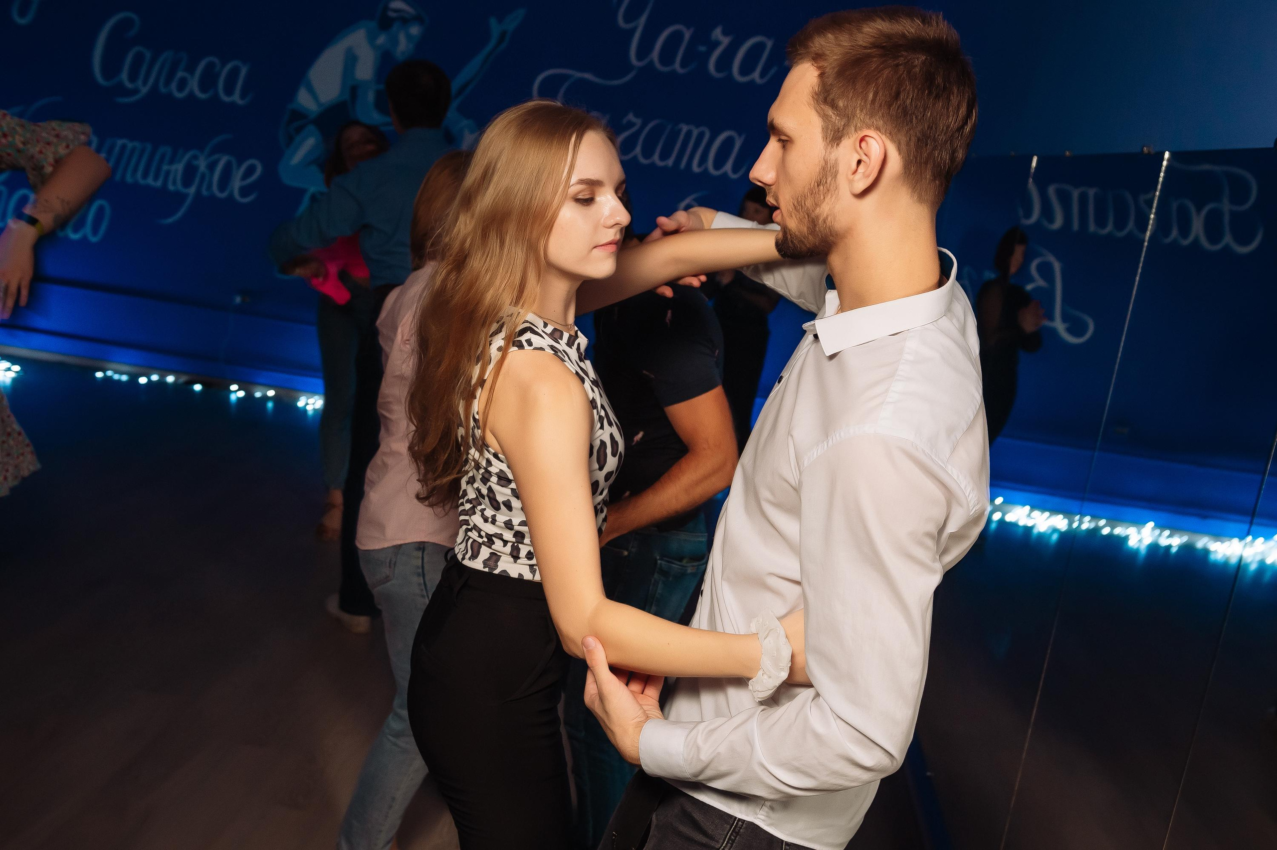 Школа социальных танцев Танцуют Все. Репортажный и свадебный фотограф в Курске Борис Захарчук