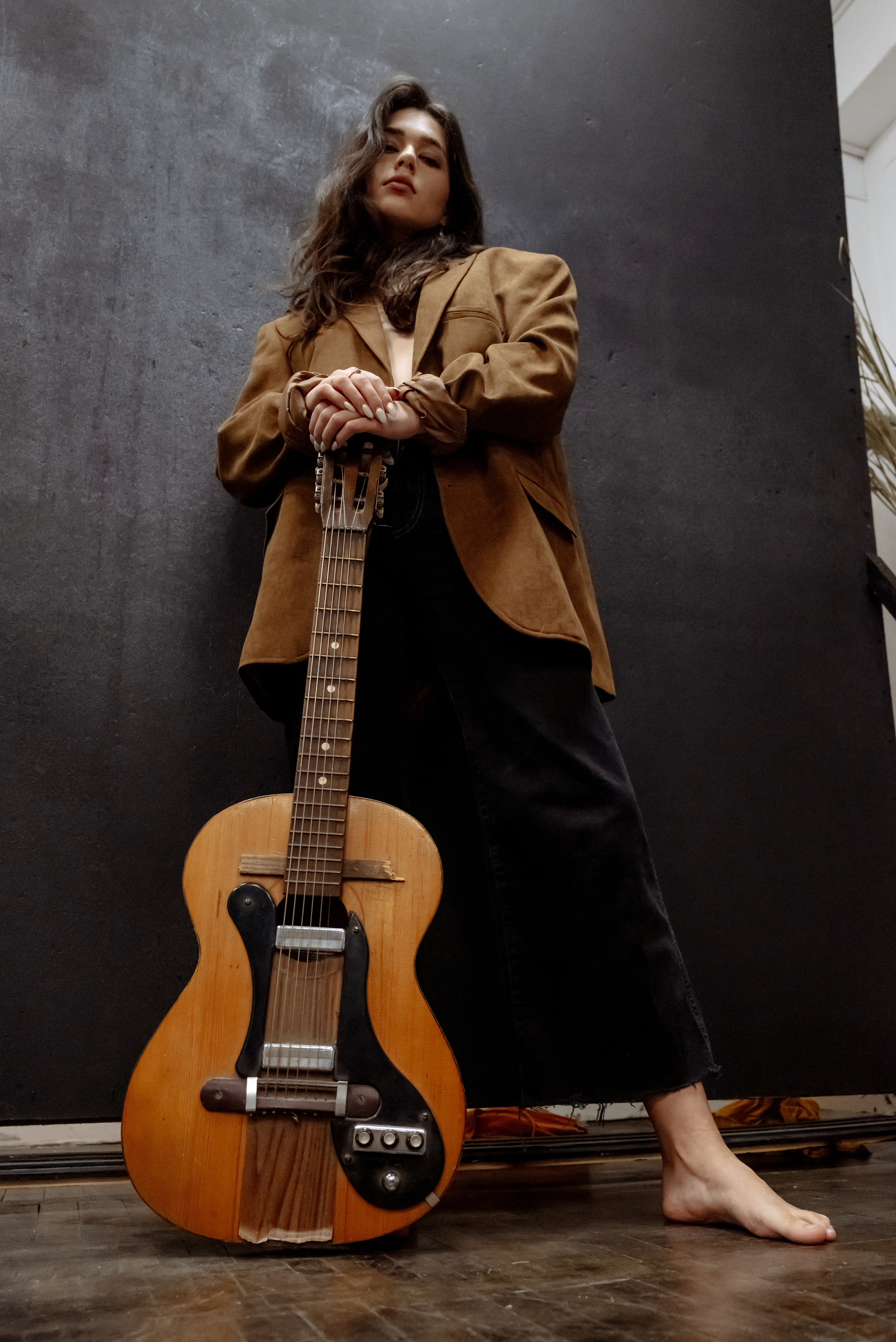 Настя и бабушкина гитара. Репортажный и свадебный фотограф в Курске Борис Захарчук