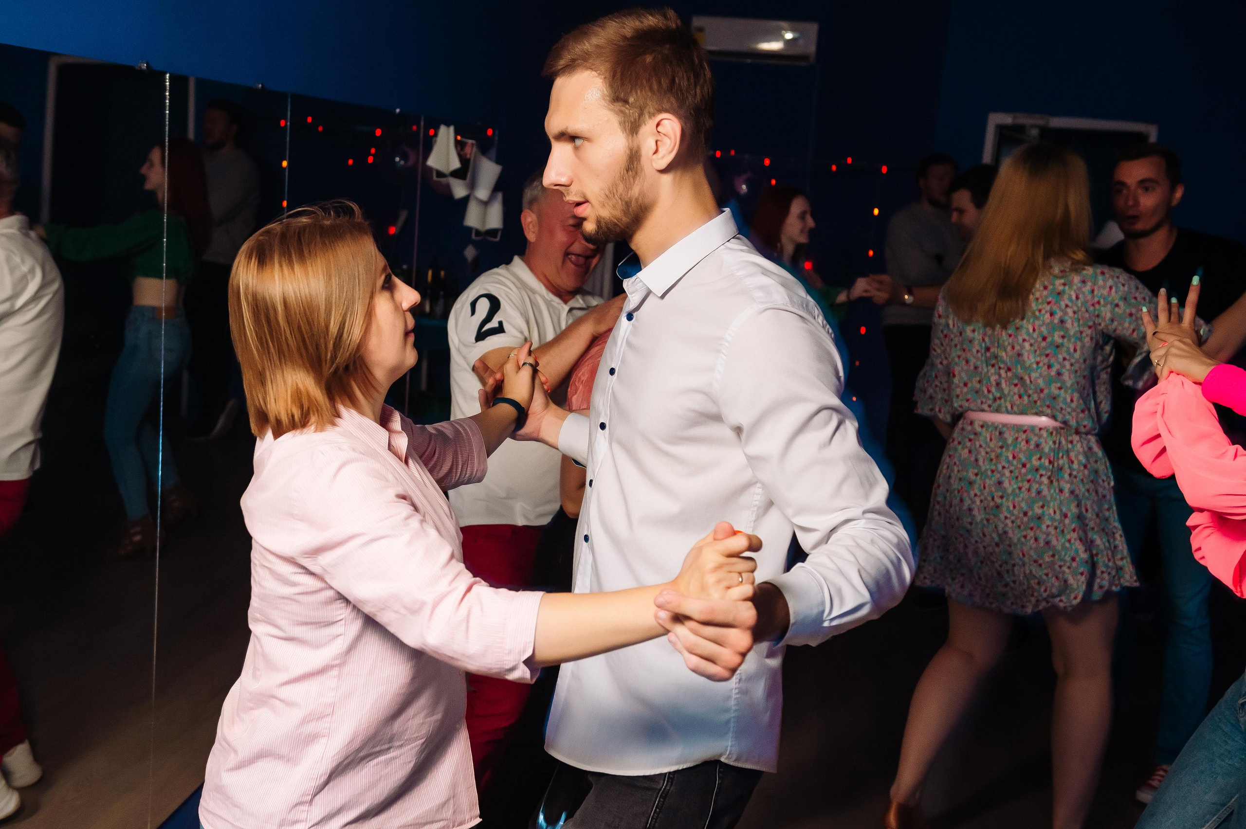 Школа социальных танцев Танцуют Все. Репортажный и свадебный фотограф в Курске Борис Захарчук