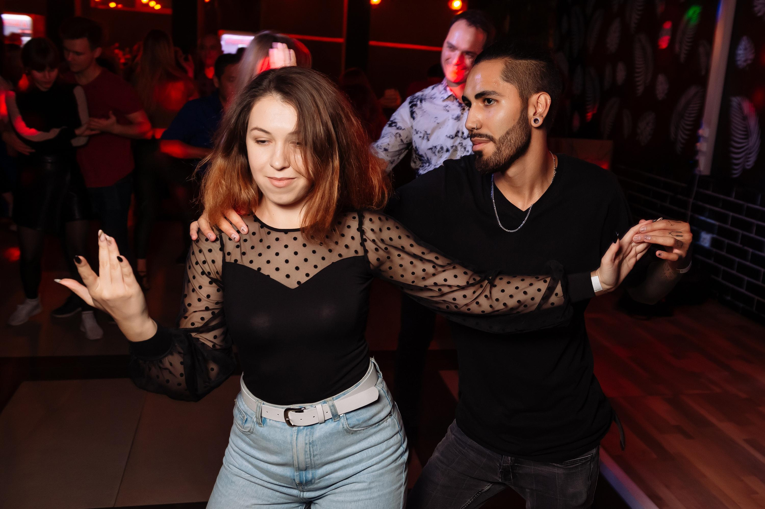 Школа социальных танцев Casa Latina. Репортажный и свадебный фотограф в Курске Борис Захарчук