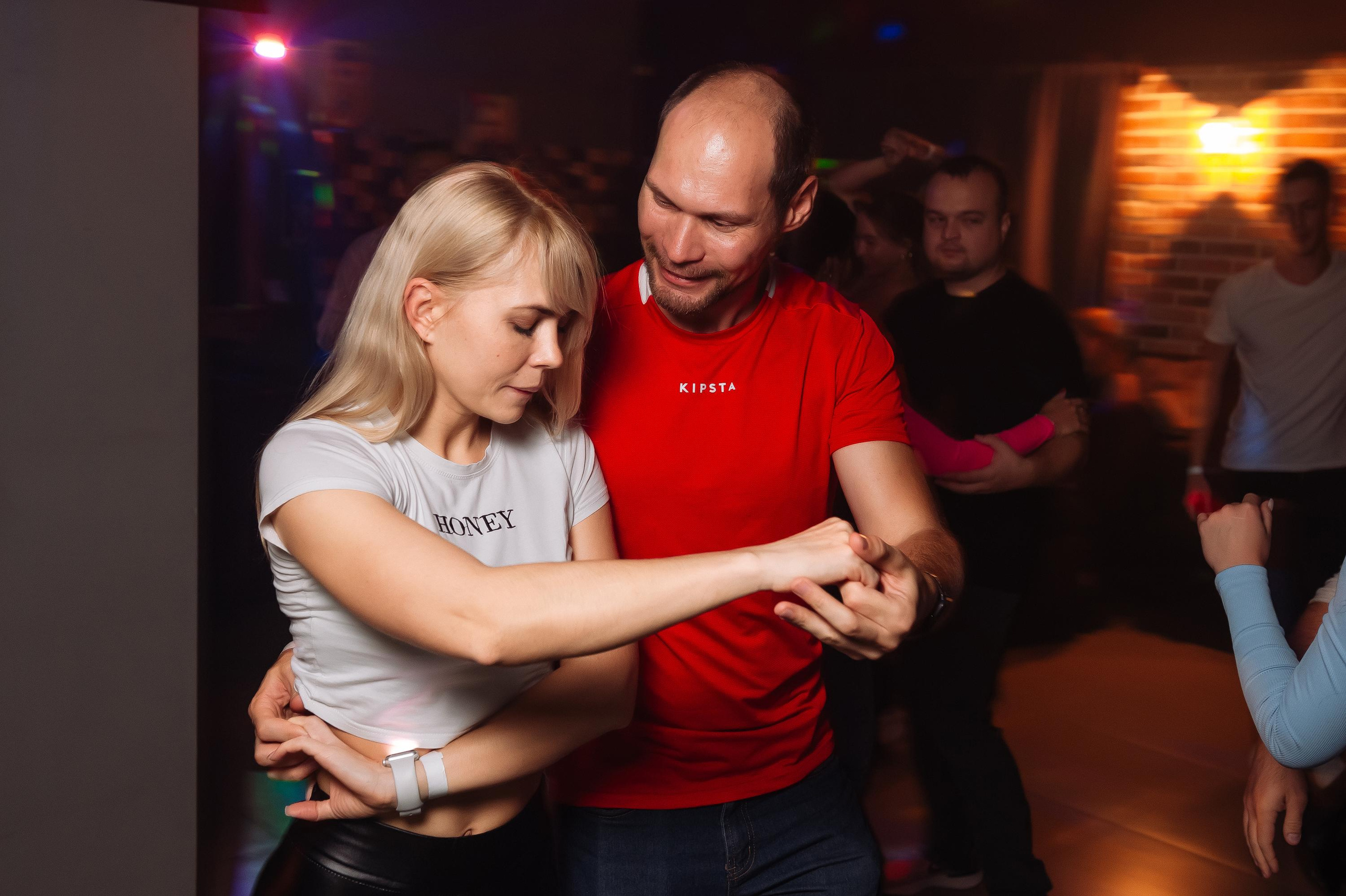 Школа социальных танцев In Dance. Репортажный и свадебный фотограф в Курске Борис Захарчук