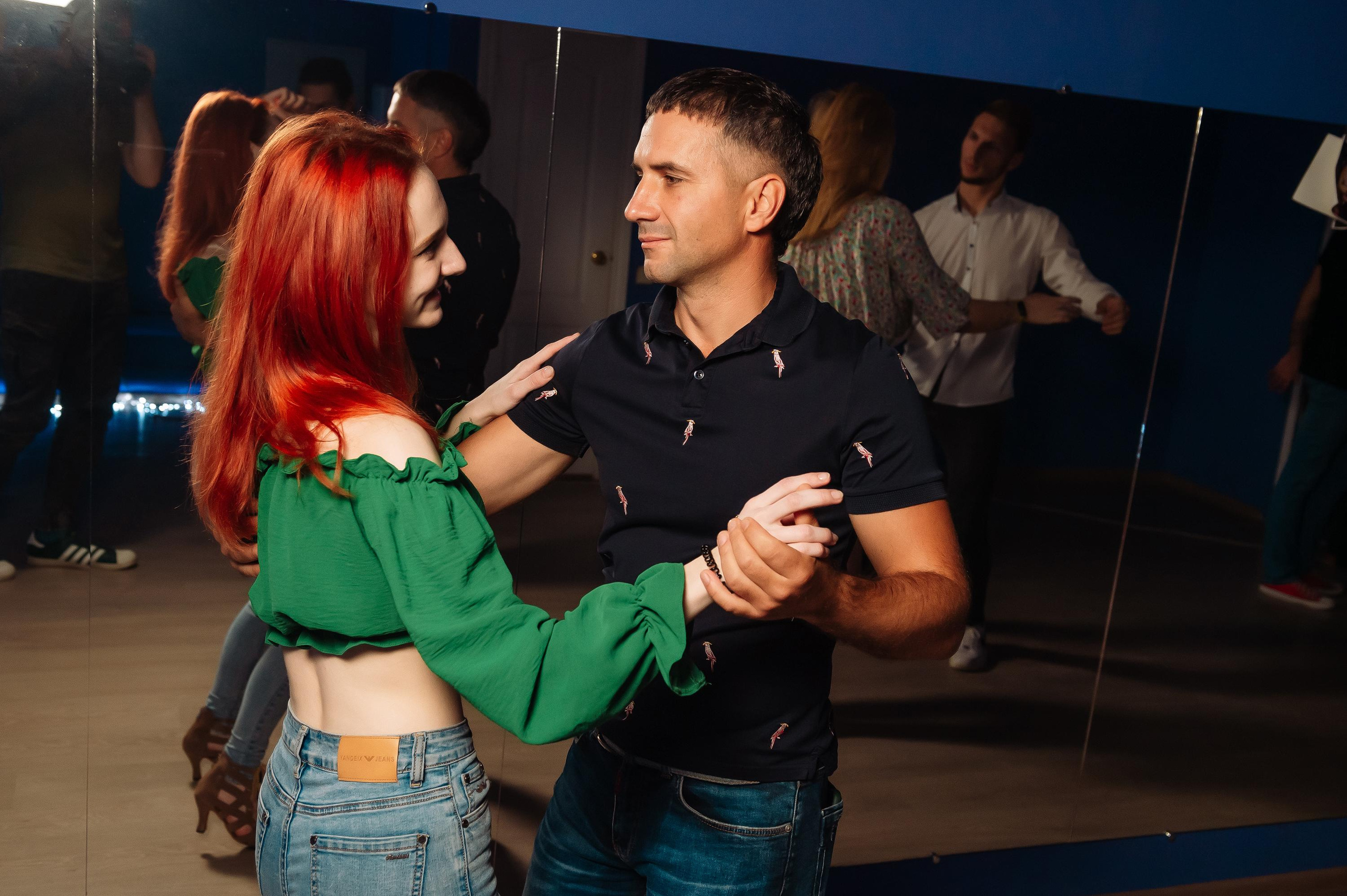 Школа социальных танцев Танцуют Все. Репортажный и свадебный фотограф в Курске Борис Захарчук