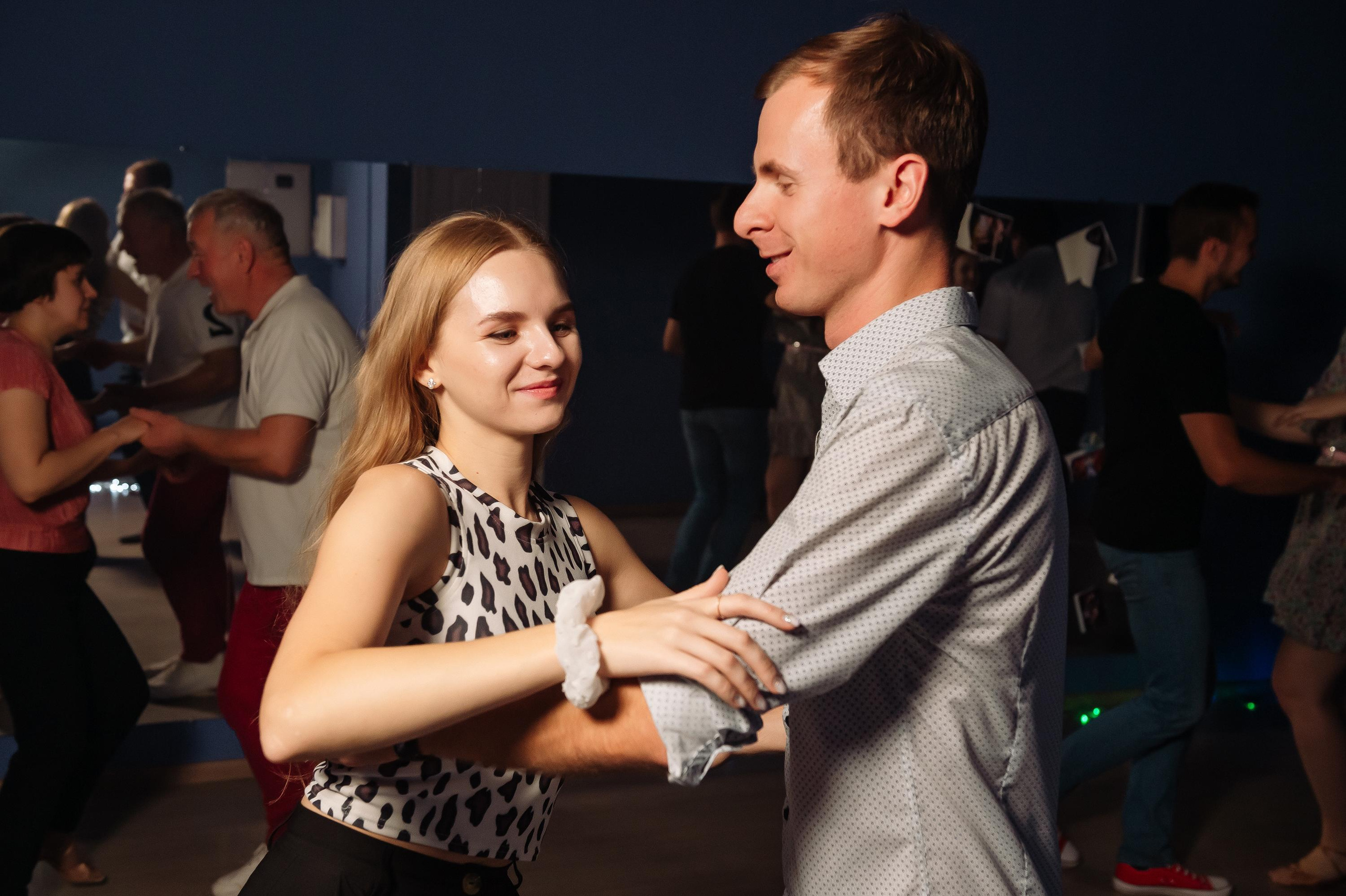 Школа социальных танцев Танцуют Все. Репортажный и свадебный фотограф в Курске Борис Захарчук