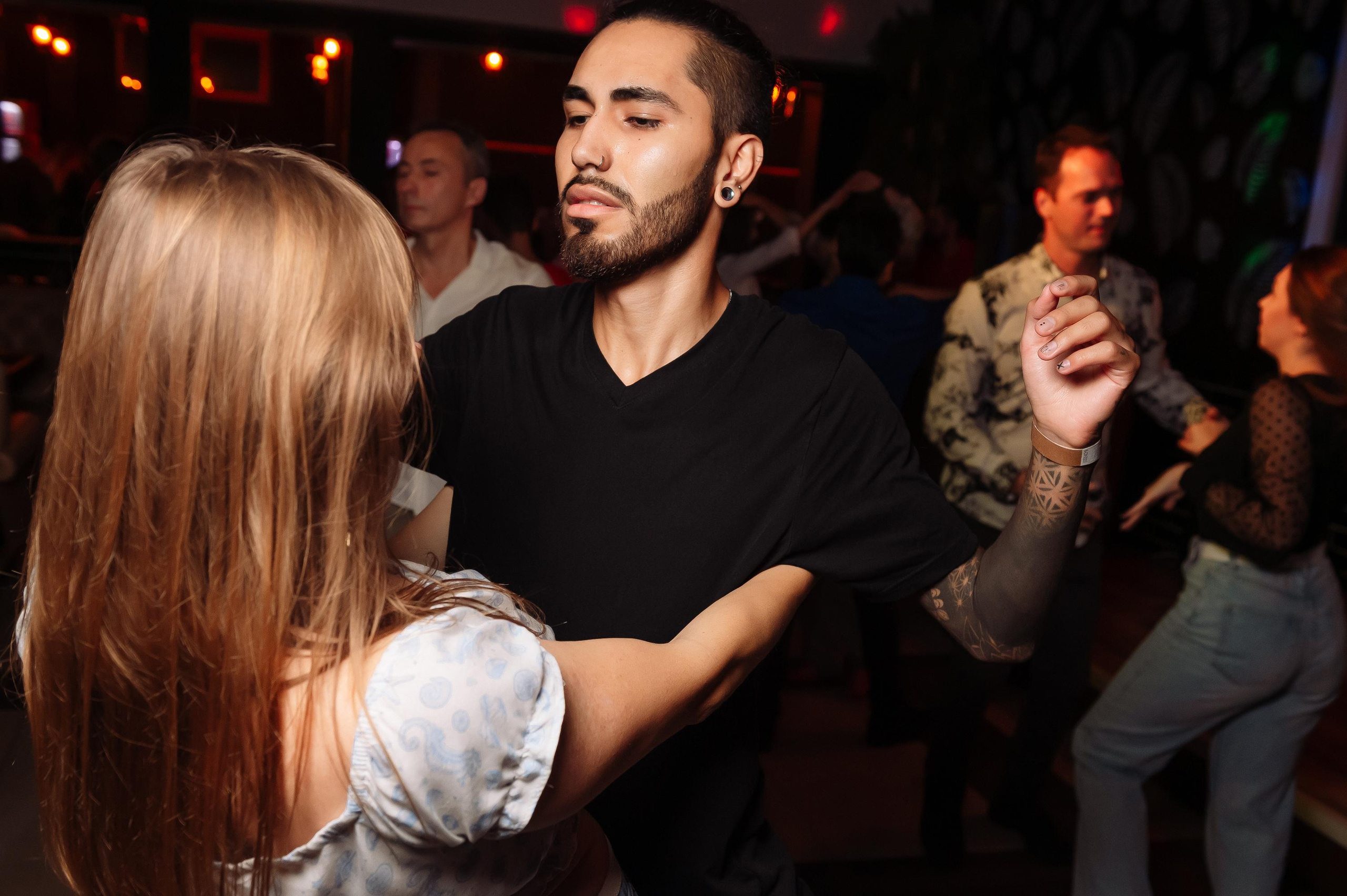 Школа социальных танцев Casa Latina. Репортажный и свадебный фотограф в Курске Борис Захарчук