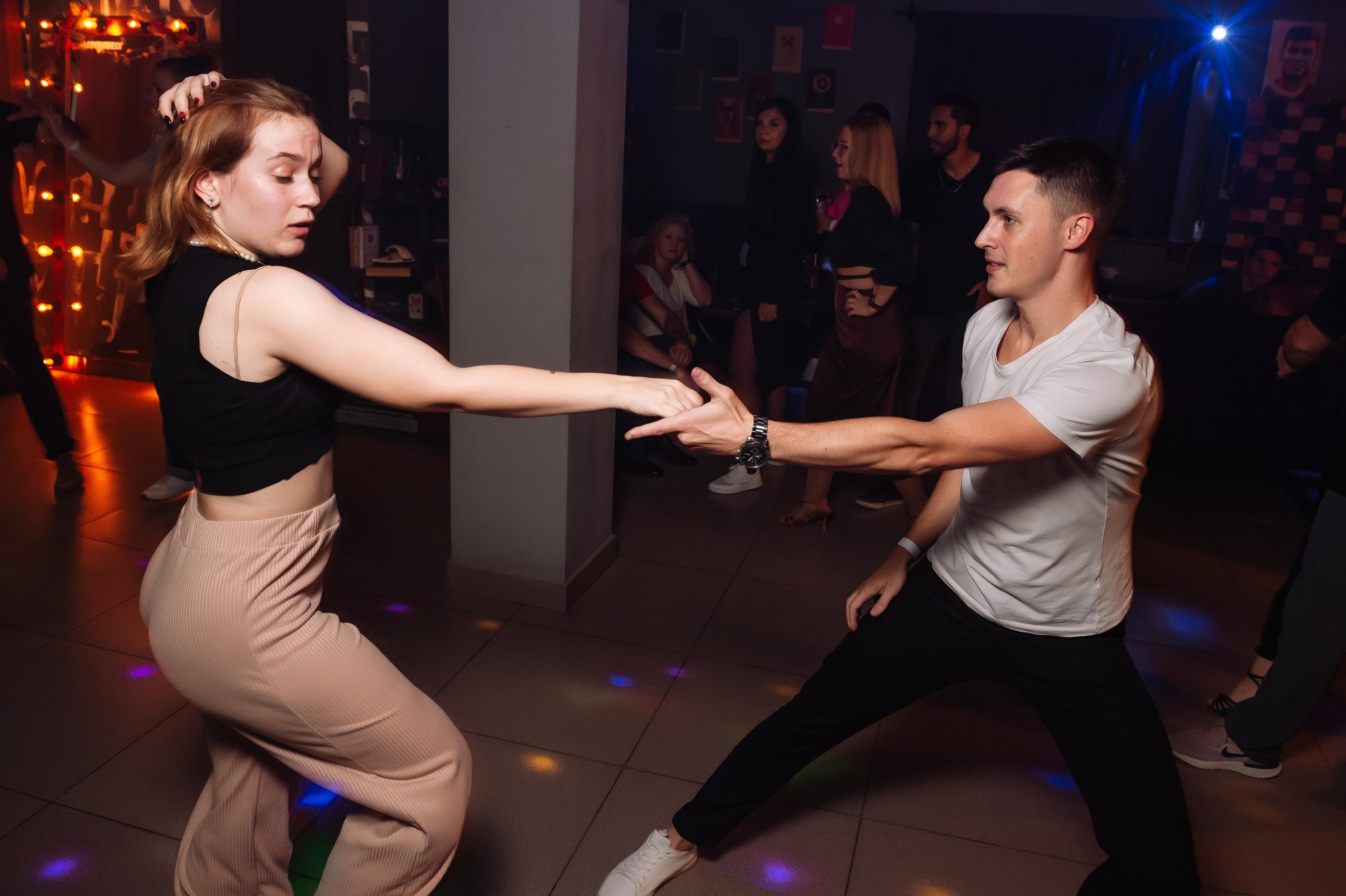 Школа социальных танцев In Dance. Репортажный и свадебный фотограф в Курске Борис Захарчук