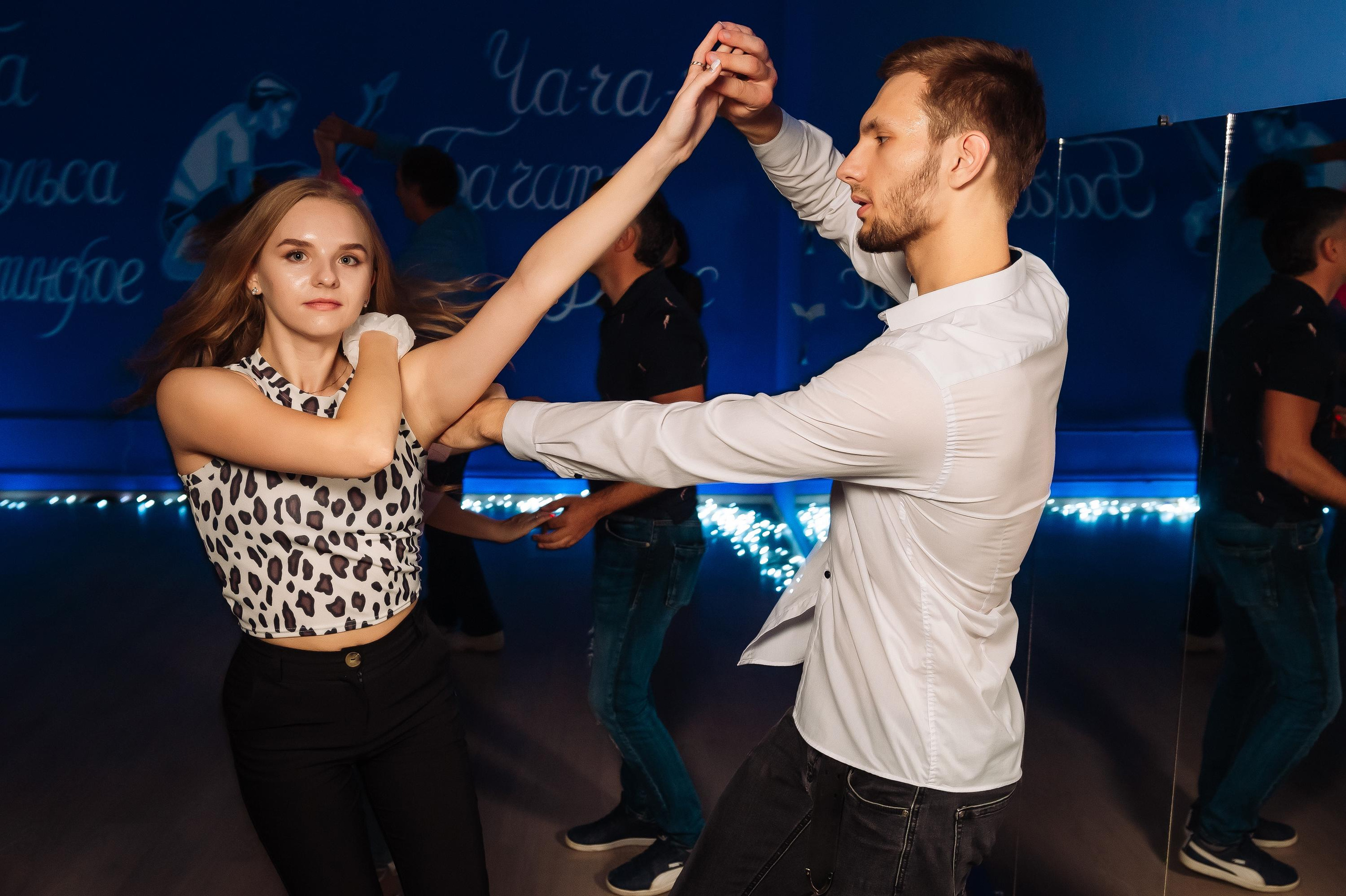 Школа социальных танцев Танцуют Все. Репортажный и свадебный фотограф в Курске Борис Захарчук