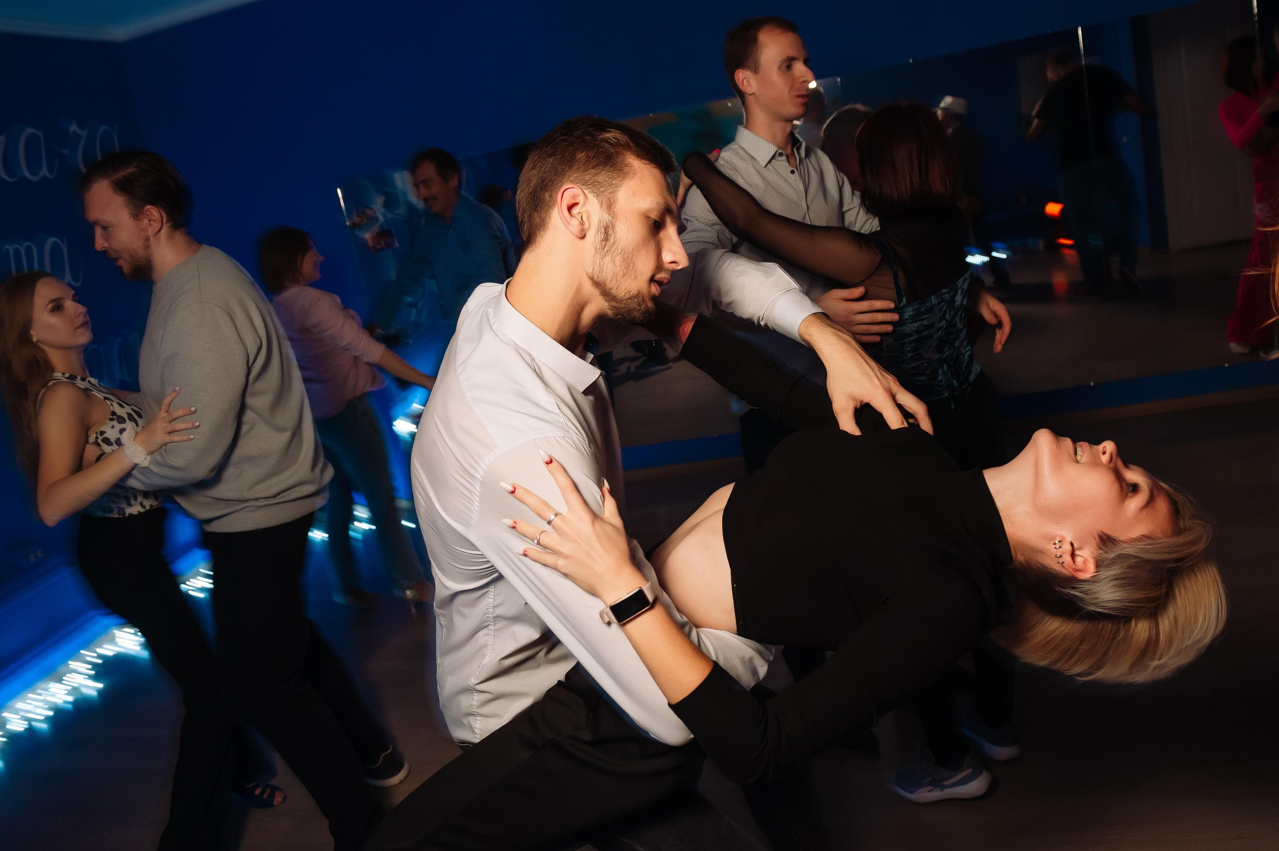Школа социальных танцев Танцуют Все. Репортажный и свадебный фотограф в Курске Борис Захарчук