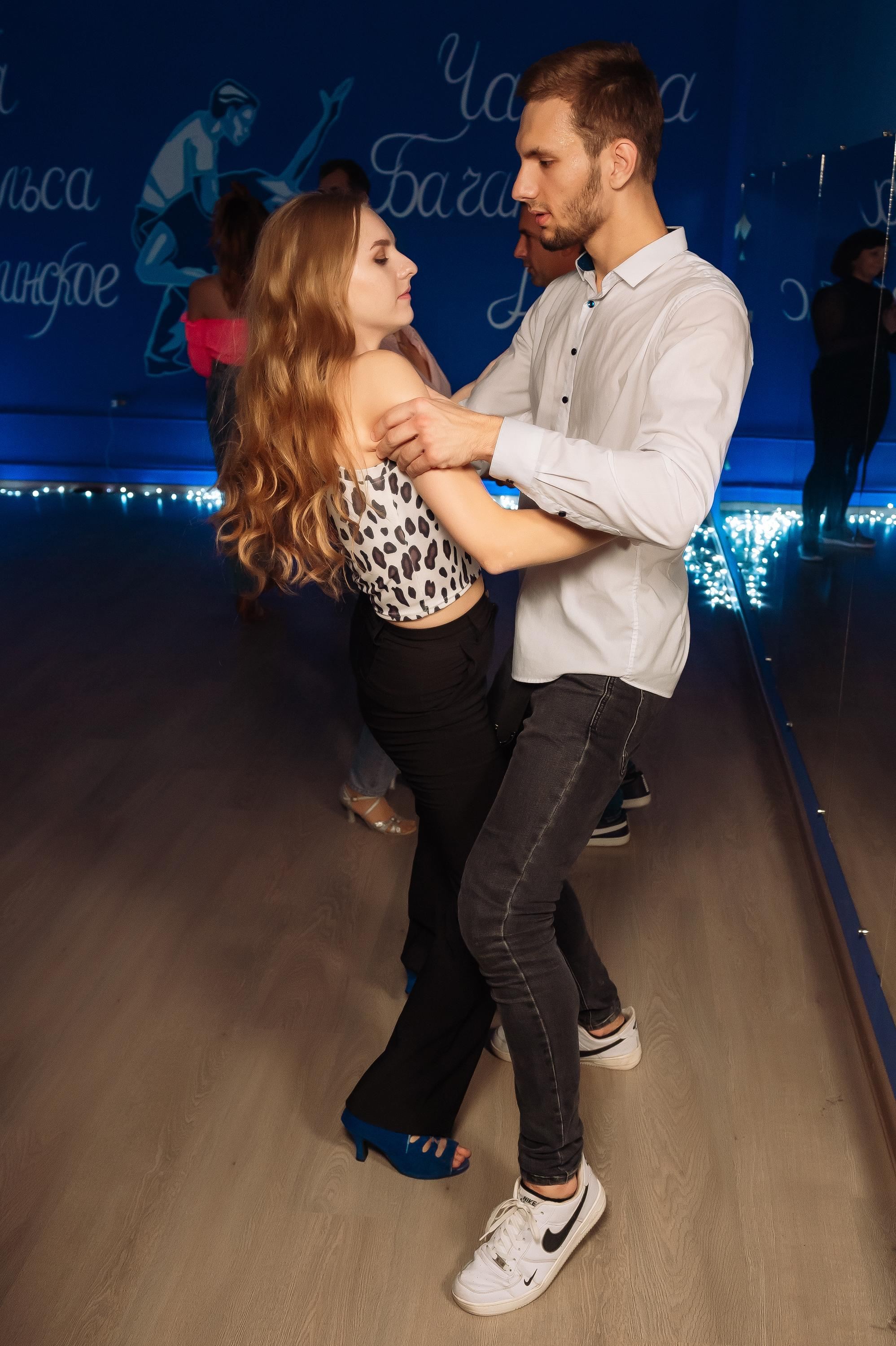 Школа социальных танцев Танцуют Все. Репортажный и свадебный фотограф в Курске Борис Захарчук