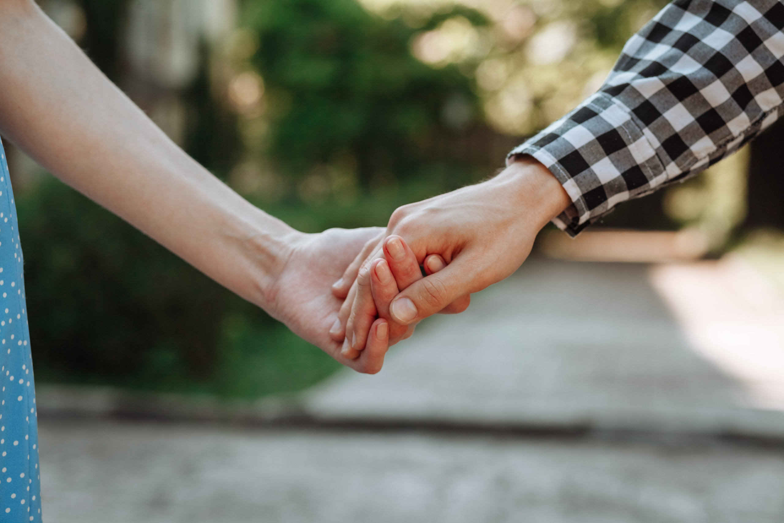Лида и о.Даниил — прогулка среди роз. Χελιδόνι Семейный и церковный фотограф в Крыму и Симферополе Валерия Г