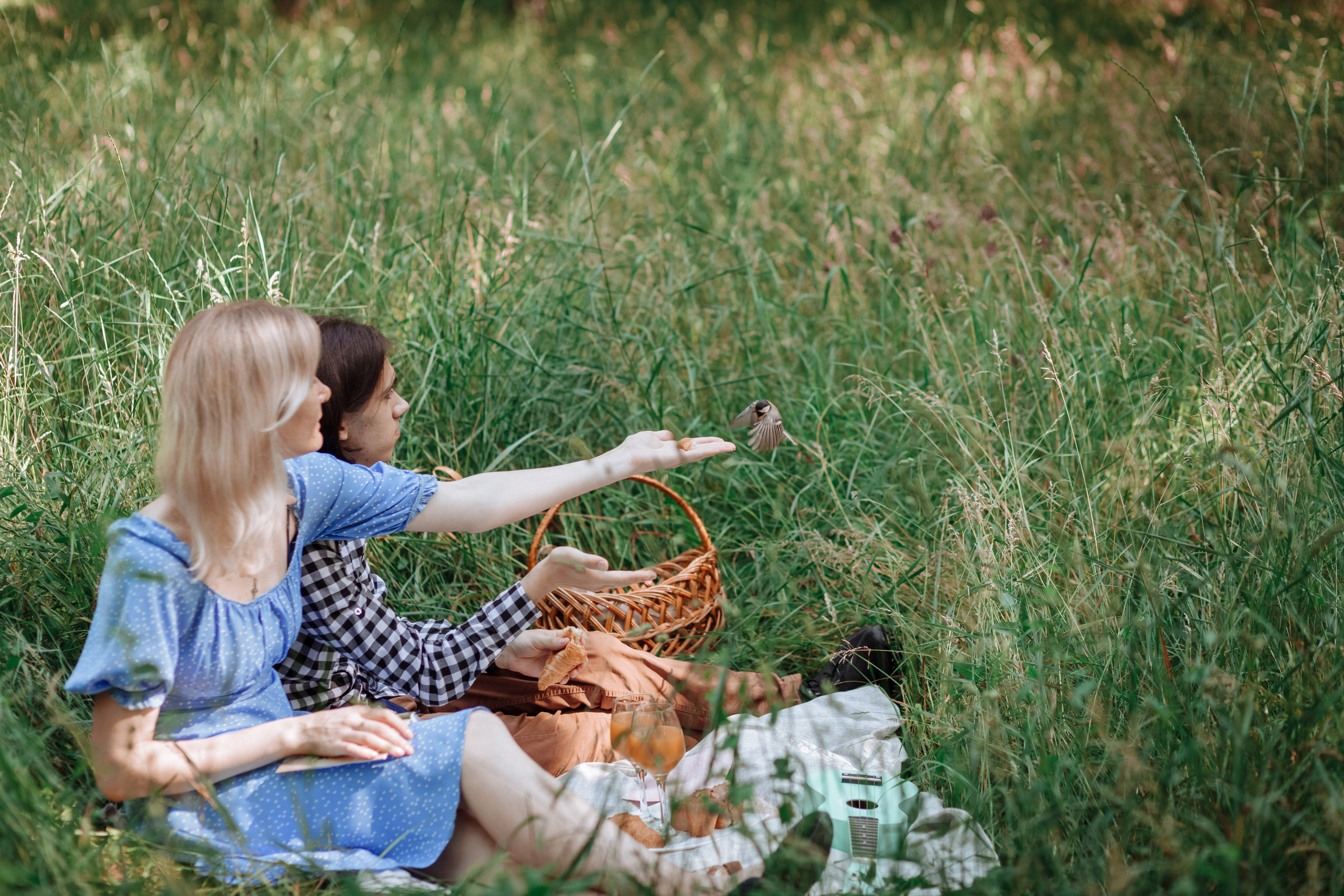 Лида и о.Даниил — прогулка среди роз. Χελιδόνι Семейный и церковный фотограф в Крыму и Симферополе Валерия Г