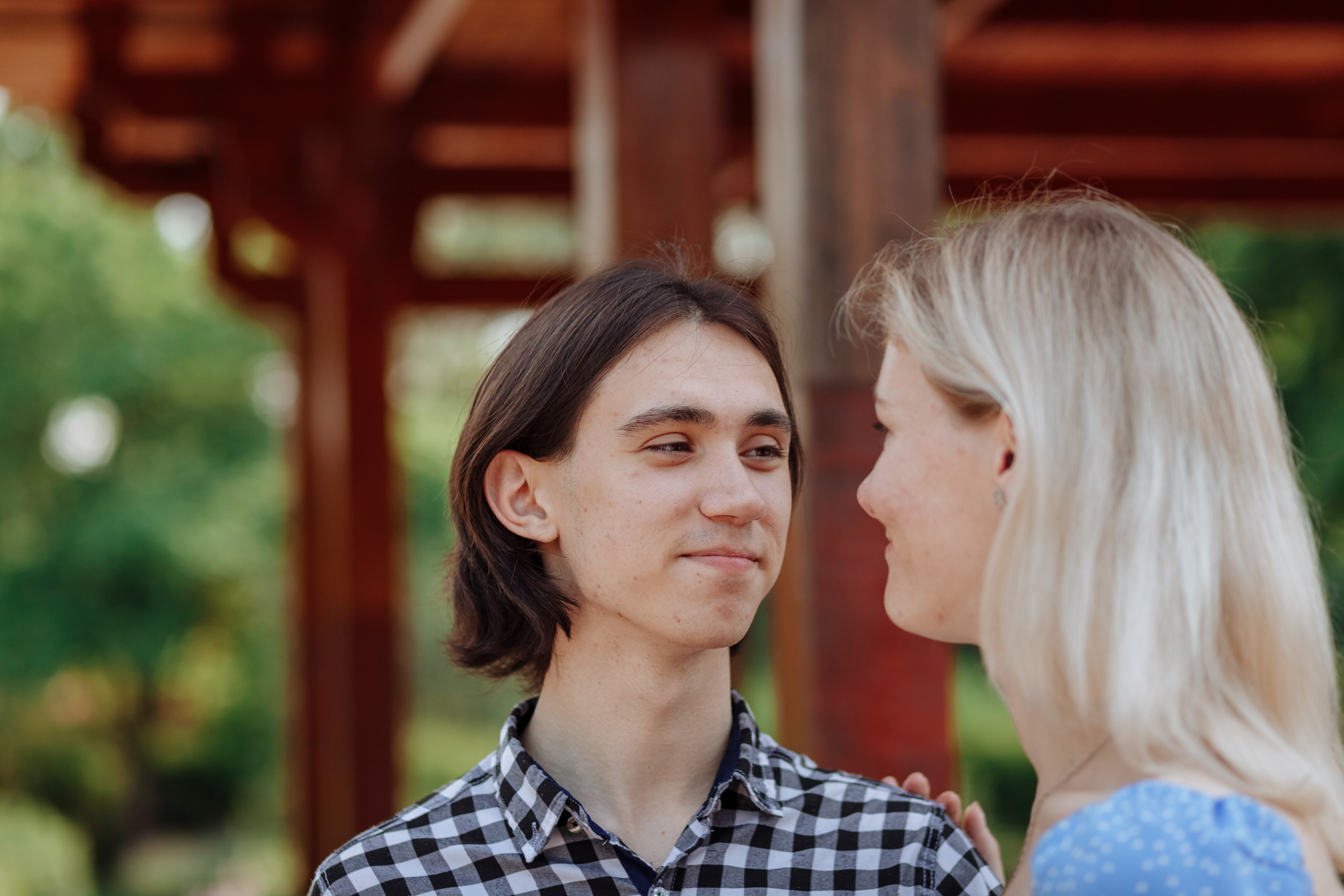 Лида и о.Даниил — прогулка среди роз. Χελιδόνι Семейный и церковный фотограф в Крыму и Симферополе Валерия Г