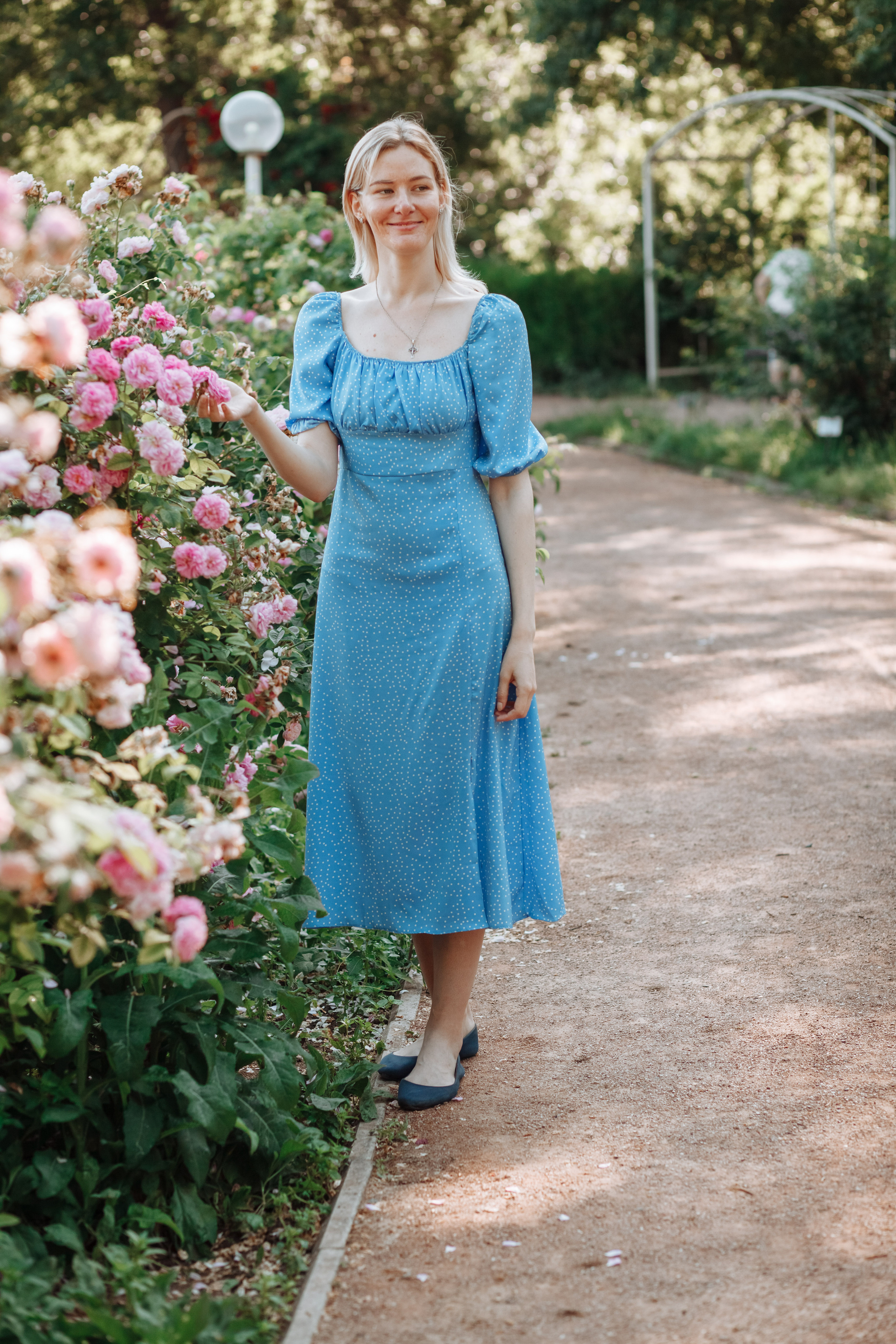 Лида и о.Даниил — прогулка среди роз. Χελιδόνι Семейный и церковный фотограф в Крыму и Симферополе Валерия Г