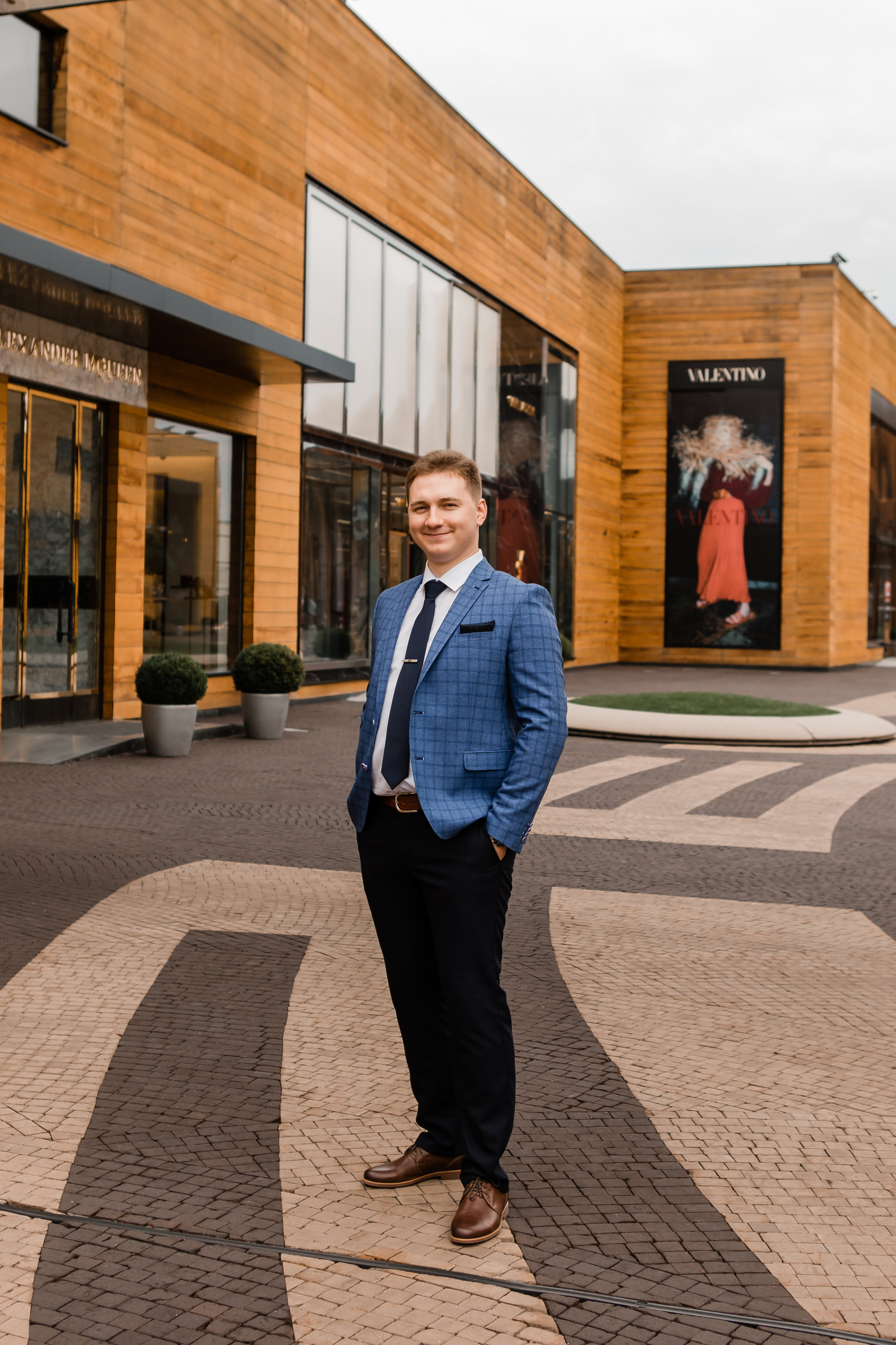 Дмитрий и Виктория. Видеосъемка и фотосъемка свадеб. Фотограф и оператор на свадьбу. Видеосъемка подкастов, собственная видео-фотостудии. Предметная фотосъемка