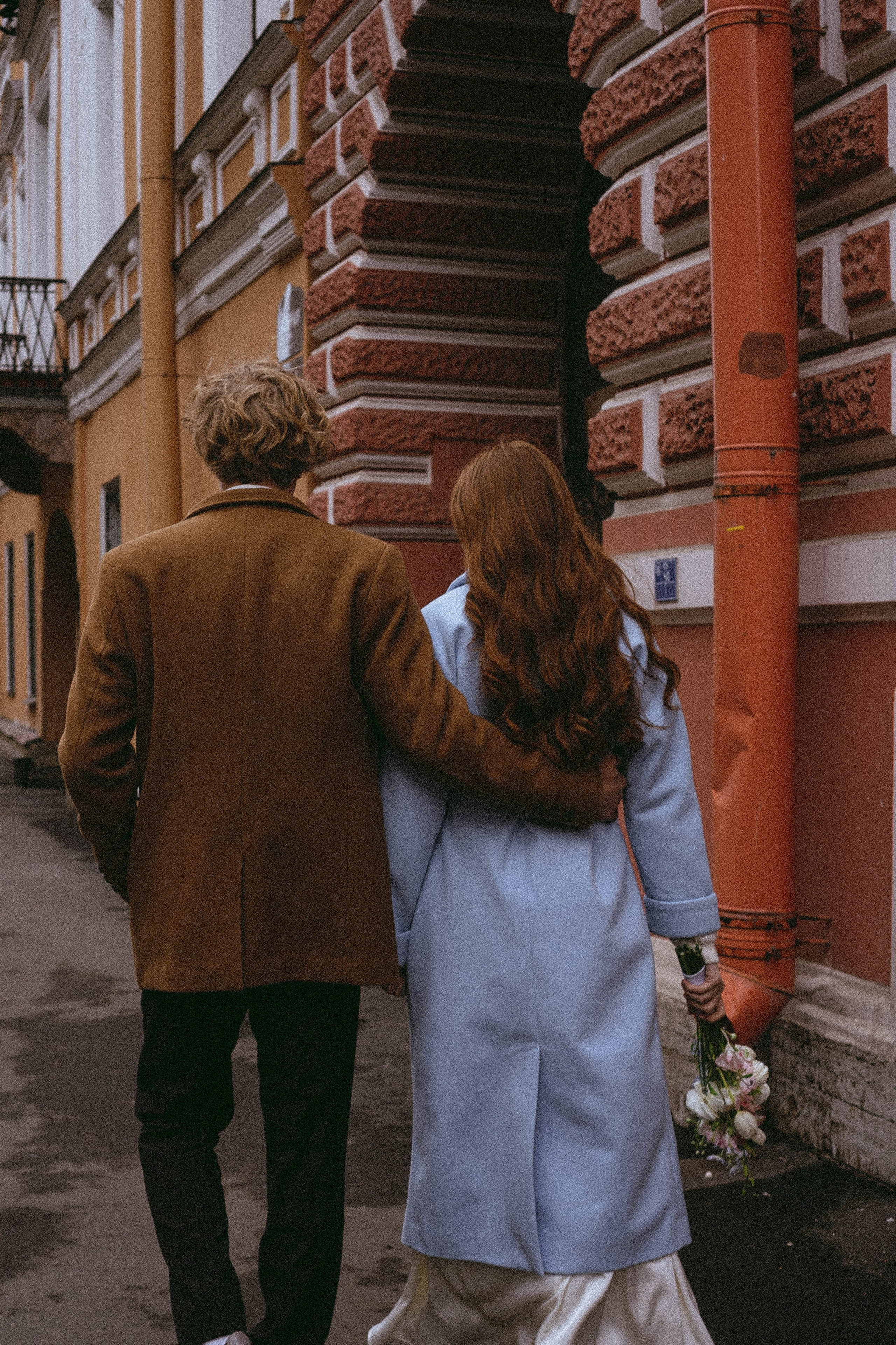 СВАДЕБНАЯ СЬЕМКА В ОТЕЛЕ. СБОРЫ ЖЕНИХА И НЕВЕСТЫ И ТАКЖЕ ТОР И ПОДГОТОВКА К ПРОГУЛКЕ И ПРОГУЛКА ПО ПЕТРОГРАДКЕ. Профессиональный фотограф, Санкт-Петербург — Виктория Богомолова