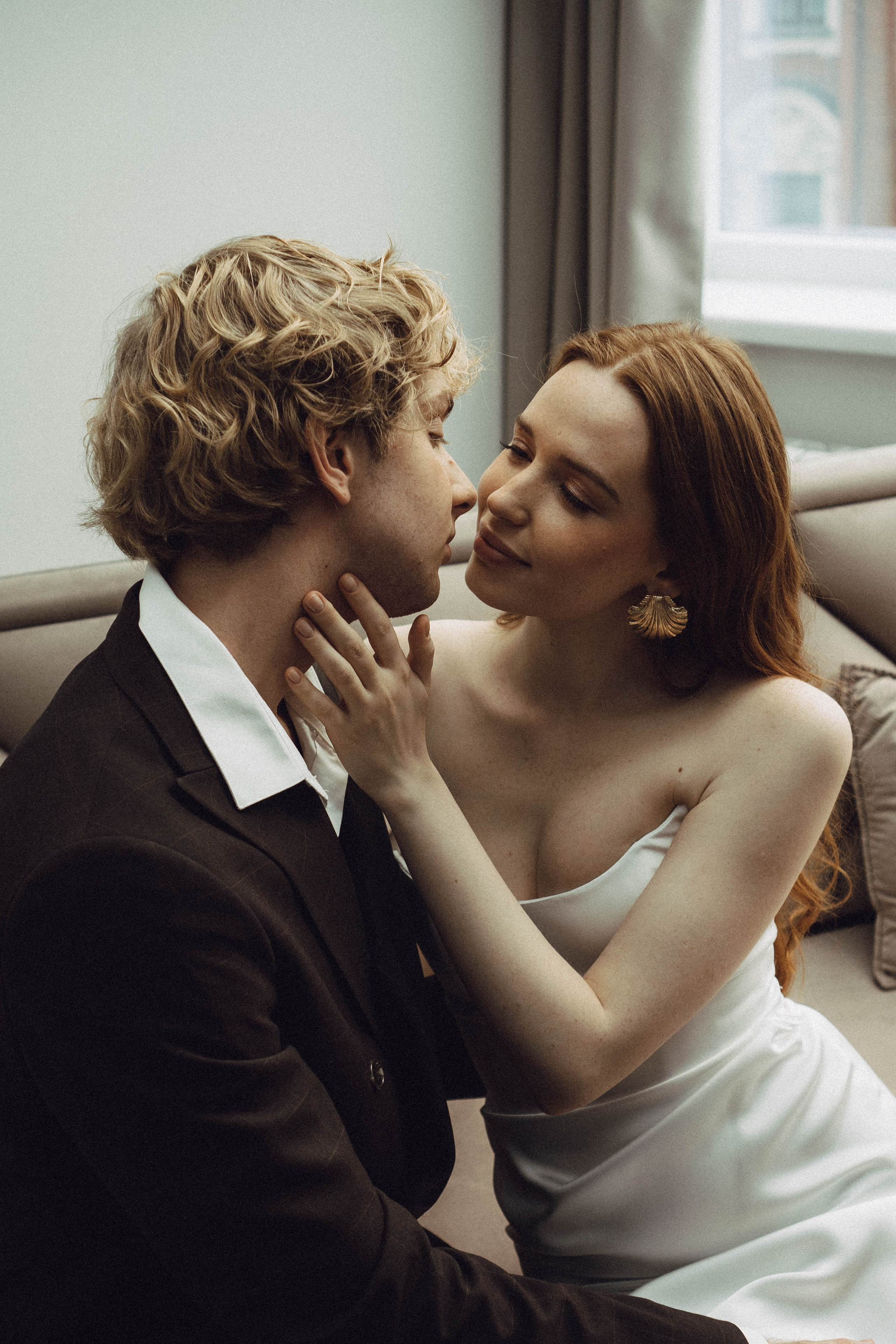 СВАДЕБНАЯ СЬЕМКА В ОТЕЛЕ. СБОРЫ ЖЕНИХА И НЕВЕСТЫ И ТАКЖЕ ТОР И ПОДГОТОВКА К ПРОГУЛКЕ. Профессиональный фотограф, Санкт-Петербург — Виктория Богомолова