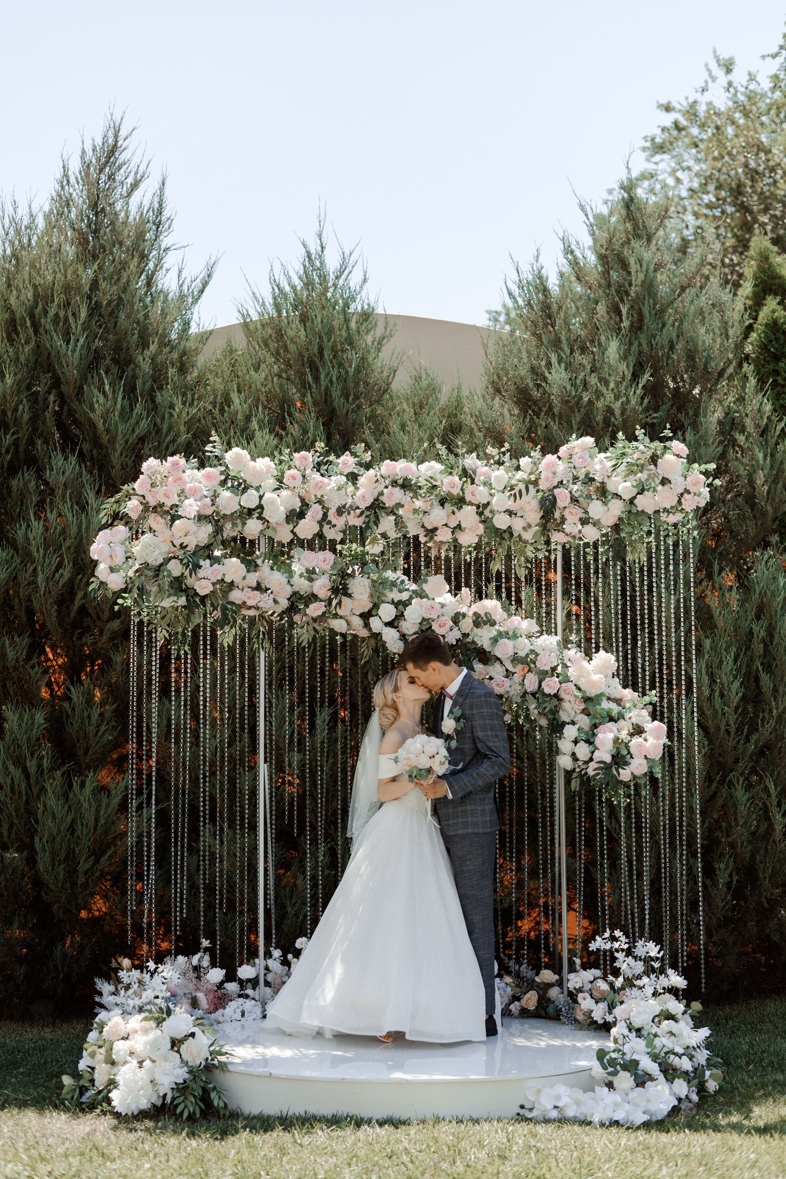 B & A. Свадебный фотограф в г. Астрахань. Так же выезжаю в другие города