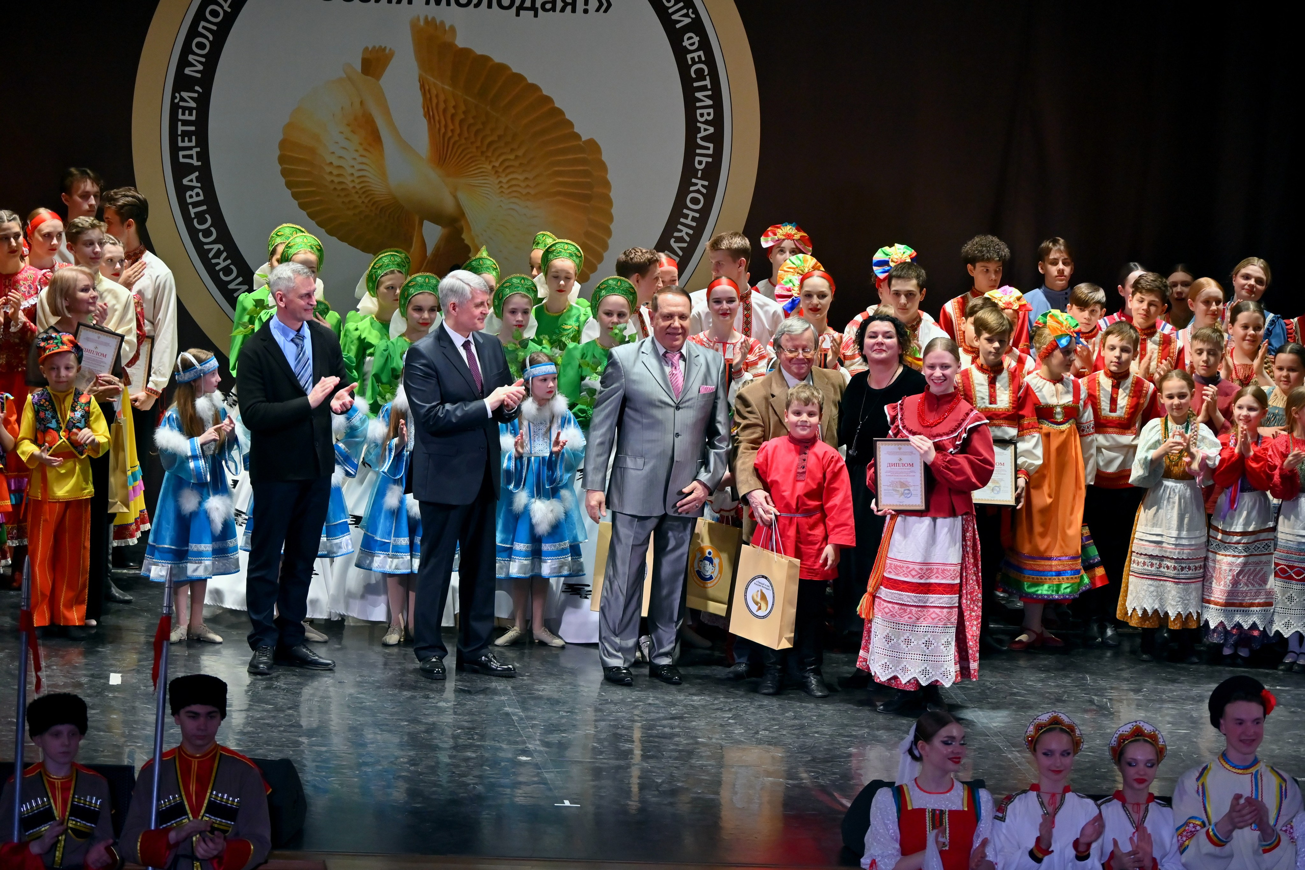 Гала-концерт. Танцуй и пой, Россия Молодая! 22.04.2024. Профессиональный фотограф в Москве Алёна Котова