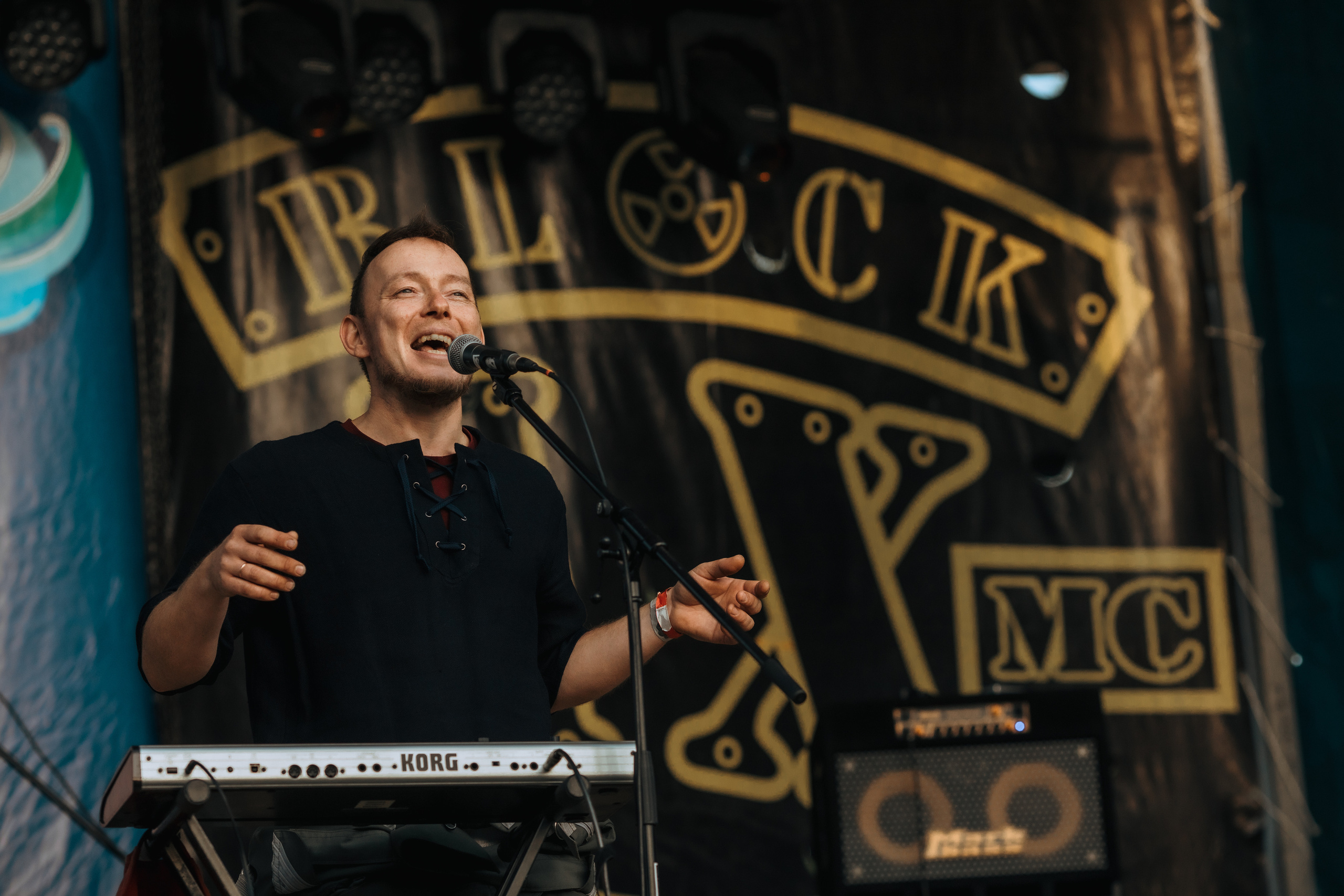 ПРАВЫЙ БЕРЕГ_2023_05_08_байк_рок_фестиваль. Фотограф Софья Васильковская