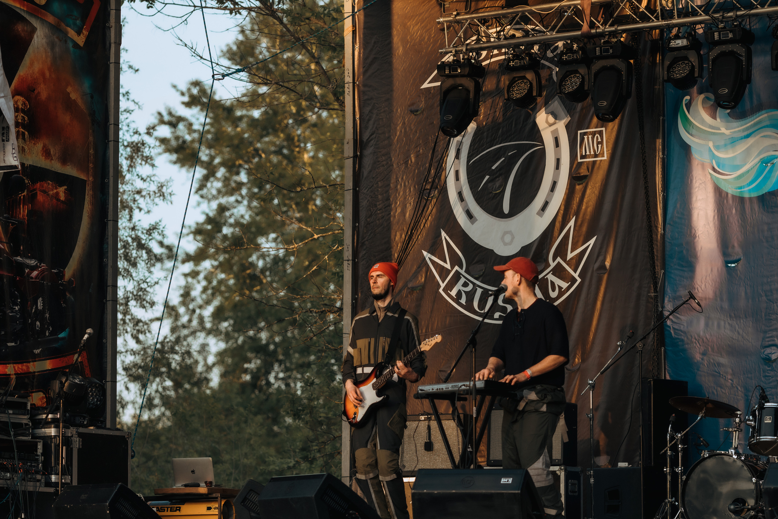 ПРАВЫЙ БЕРЕГ_2023_05_08_байк_рок_фестиваль. Фотограф Софья Васильковская