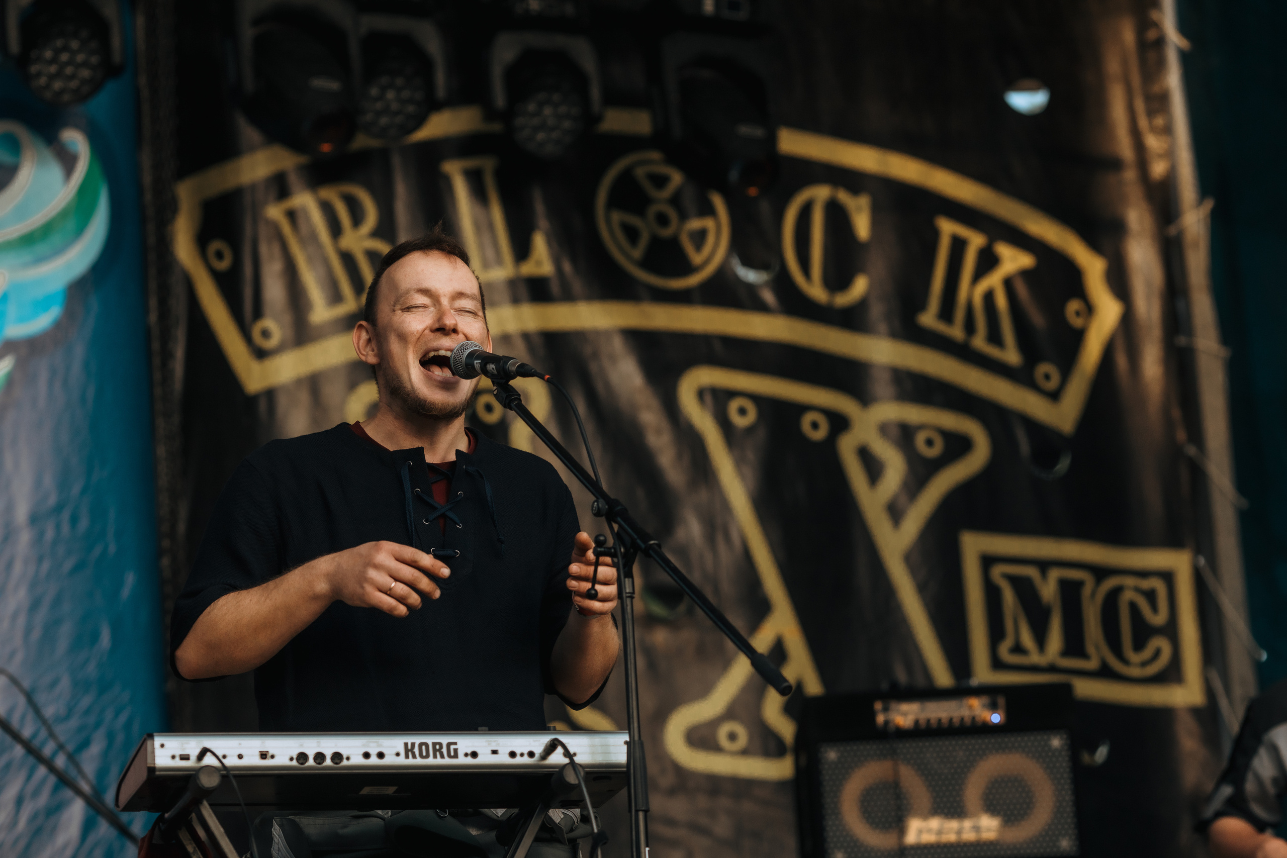 ПРАВЫЙ БЕРЕГ_2023_05_08_байк_рок_фестиваль. Фотограф Софья Васильковская