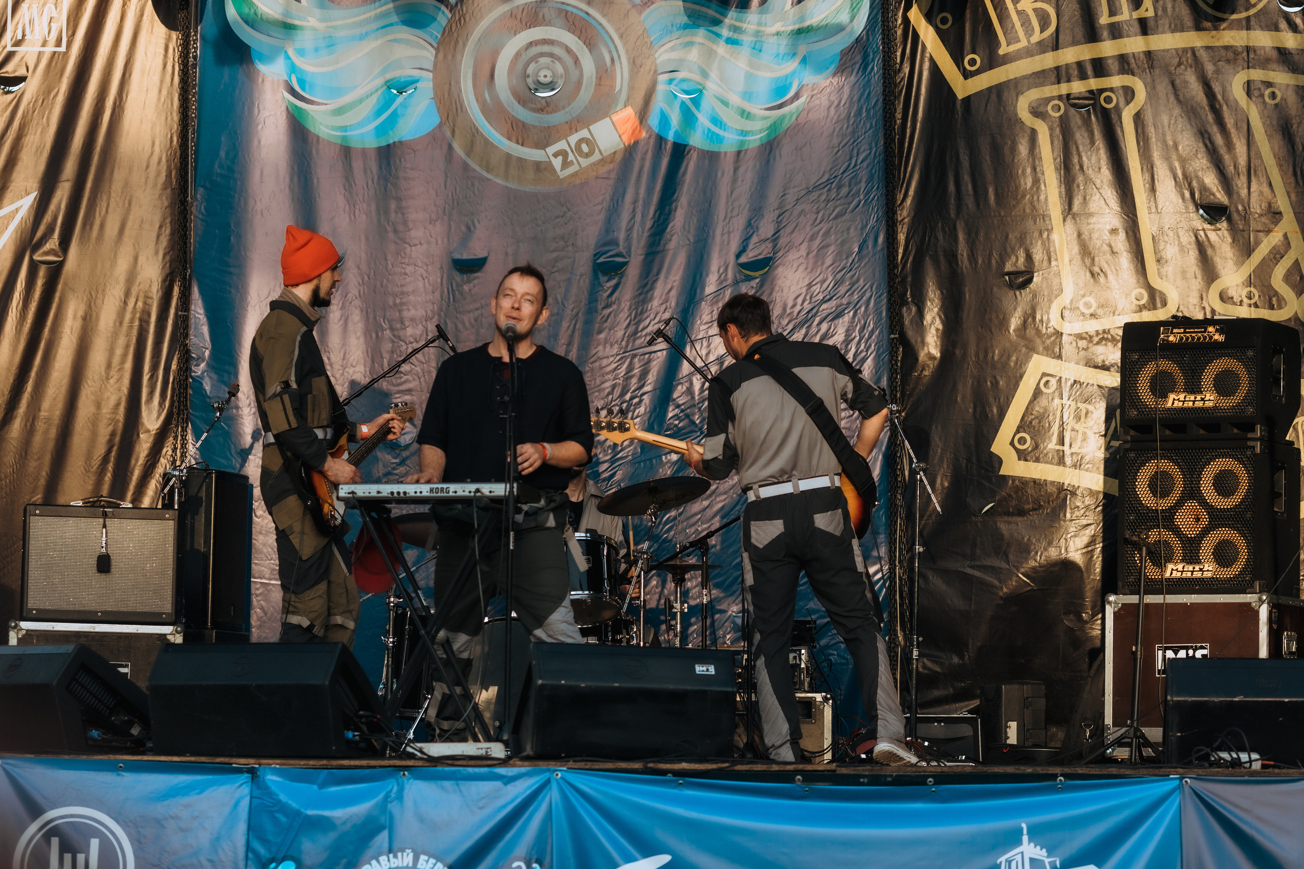 ПРАВЫЙ БЕРЕГ_2023_05_08_байк_рок_фестиваль. Фотограф Софья Васильковская