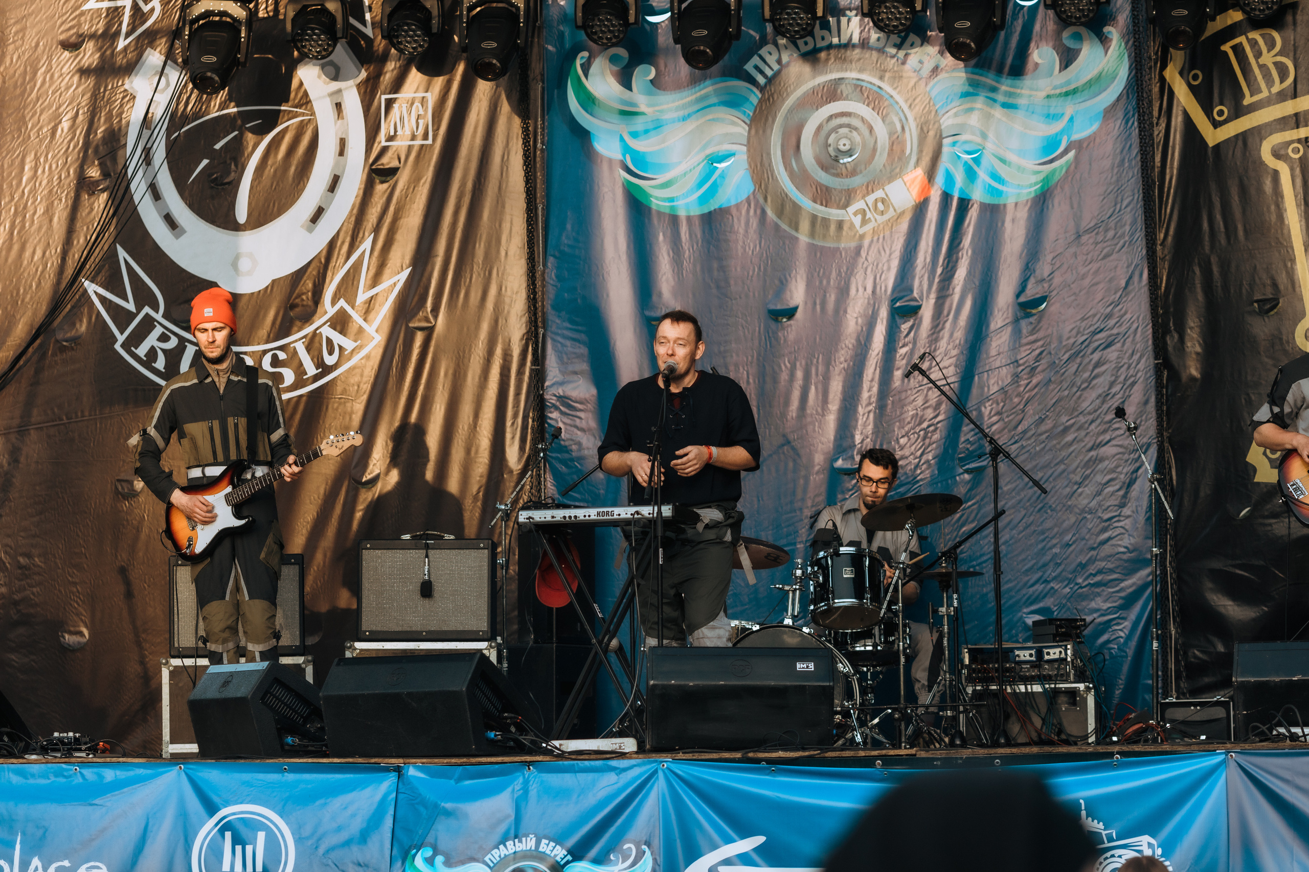 ПРАВЫЙ БЕРЕГ_2023_05_08_байк_рок_фестиваль. Фотограф Софья Васильковская