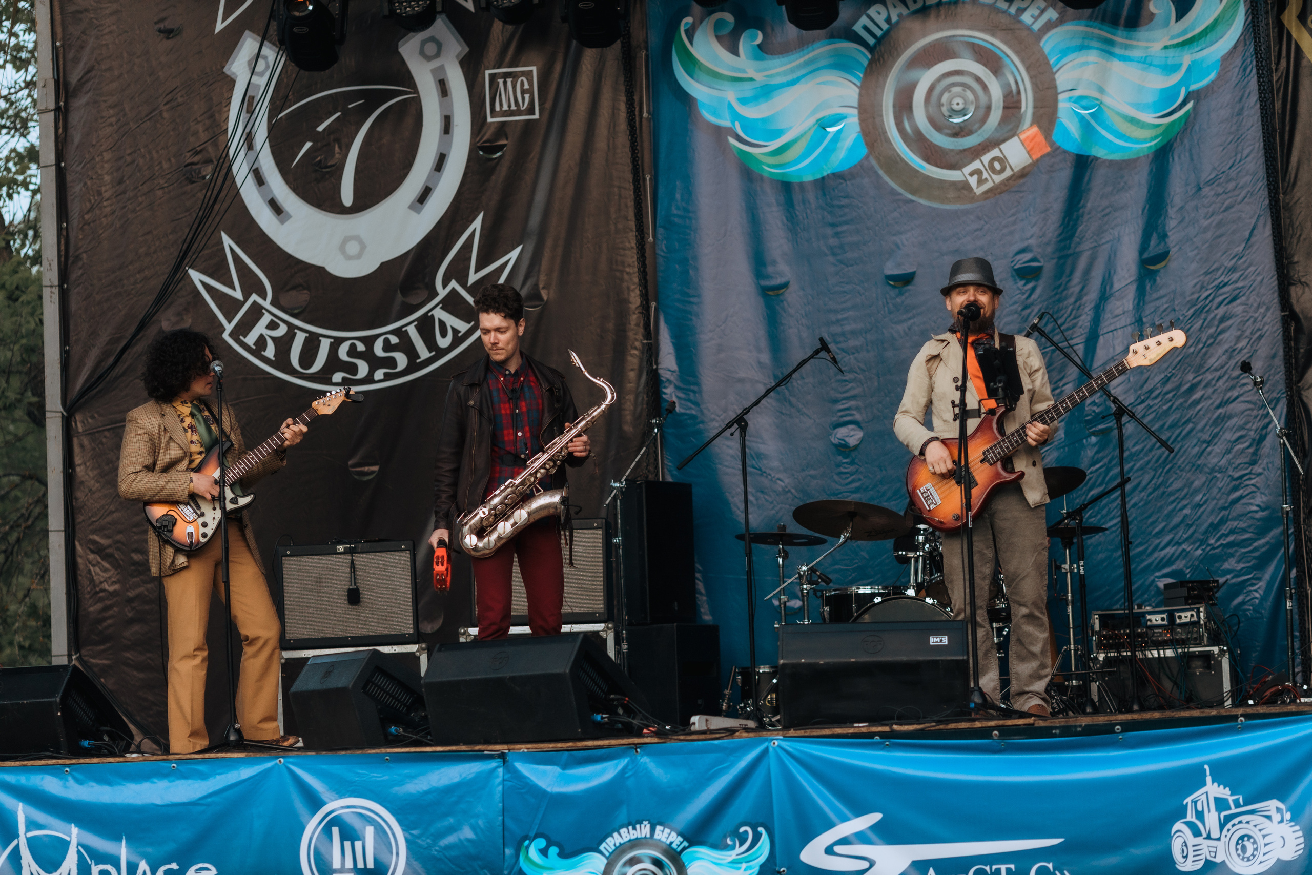 ПРАВЫЙ БЕРЕГ_2023_05_08_байк_рок_фестиваль. Фотограф Софья Васильковская