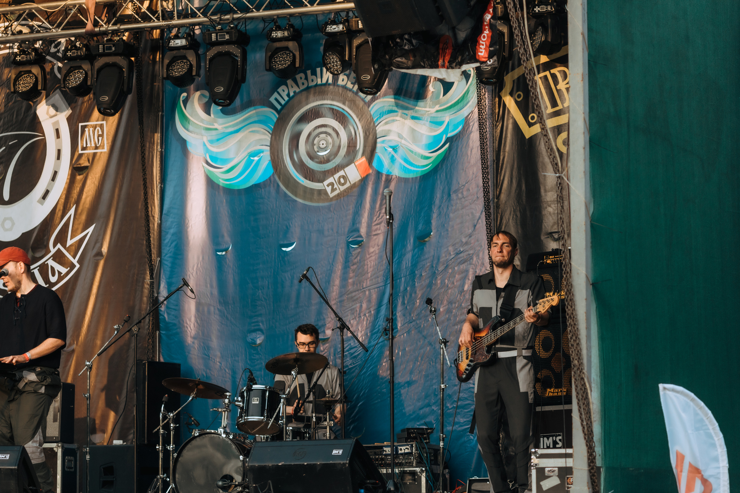 ПРАВЫЙ БЕРЕГ_2023_05_08_байк_рок_фестиваль. Фотограф Софья Васильковская