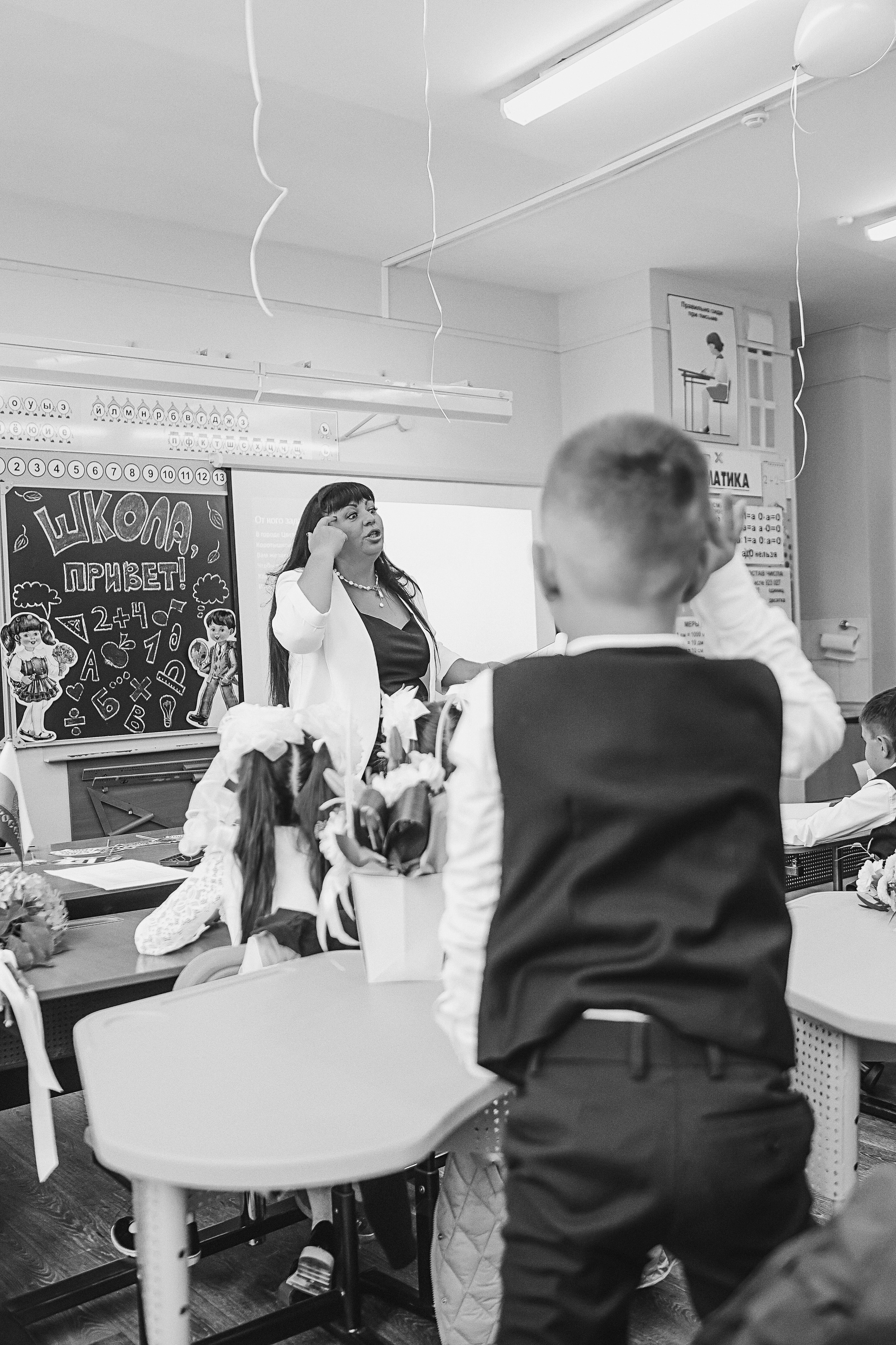 1 сентября линейка+кл час+портреты. Семейный фотограф Тюмень, фотограф на роды Салмина Мария