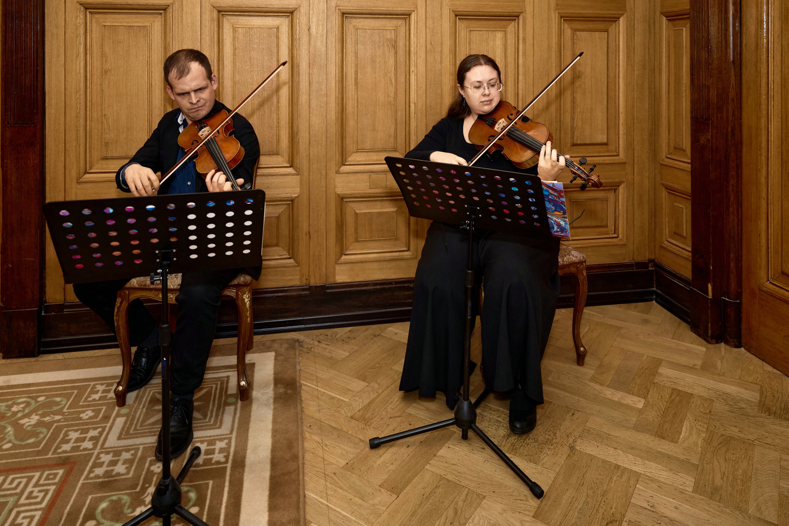 Свадебная фотосессия в студии и регистрация брака в Грибоедовском ЗАГСе