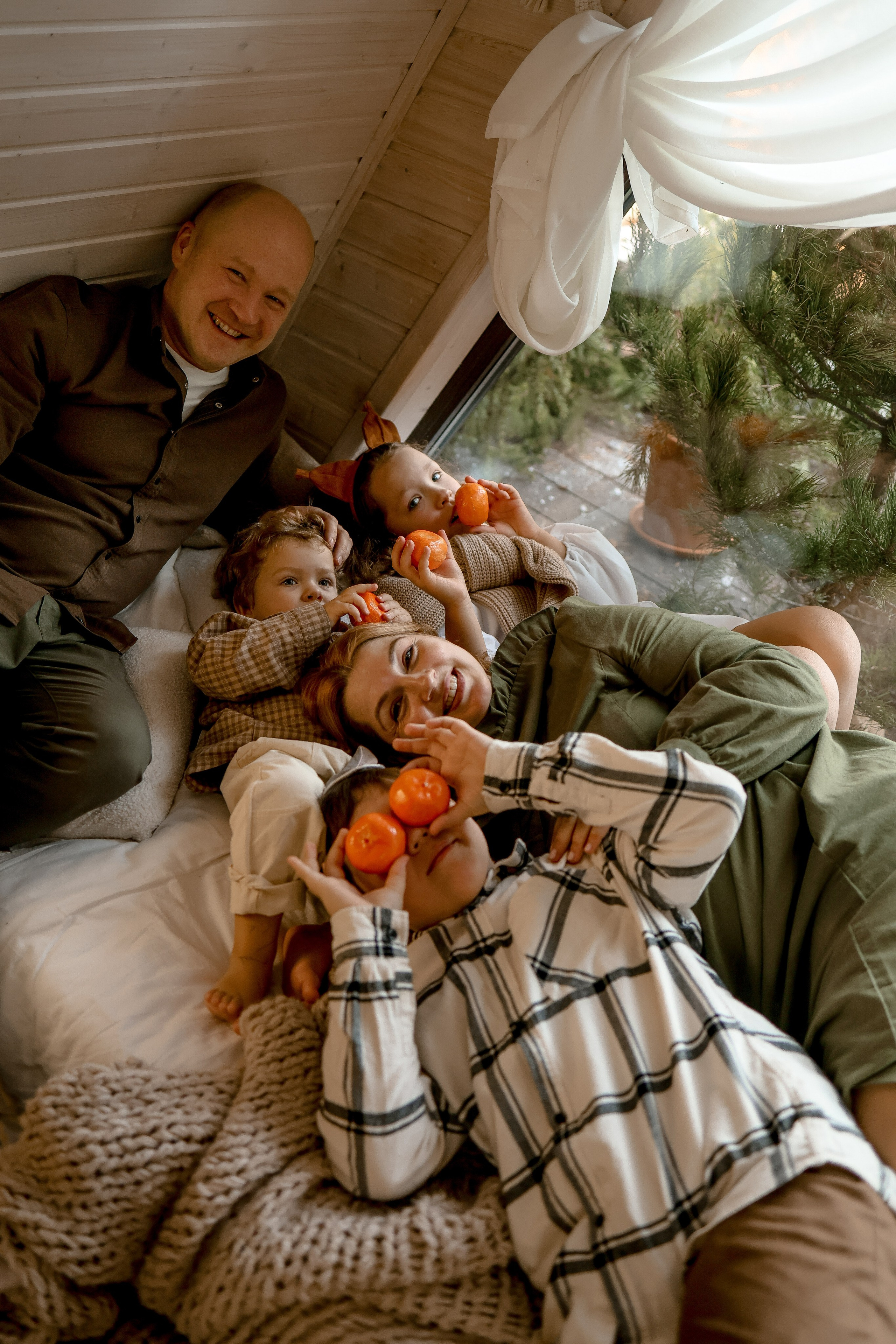 Большая семья. Я Лена — семейный фотограф в стиле Life Style Москва и Подмосковья: Балашиха, Пушкино, Щелково, Домодедово, Дмитров. Я за эмоции и любовь