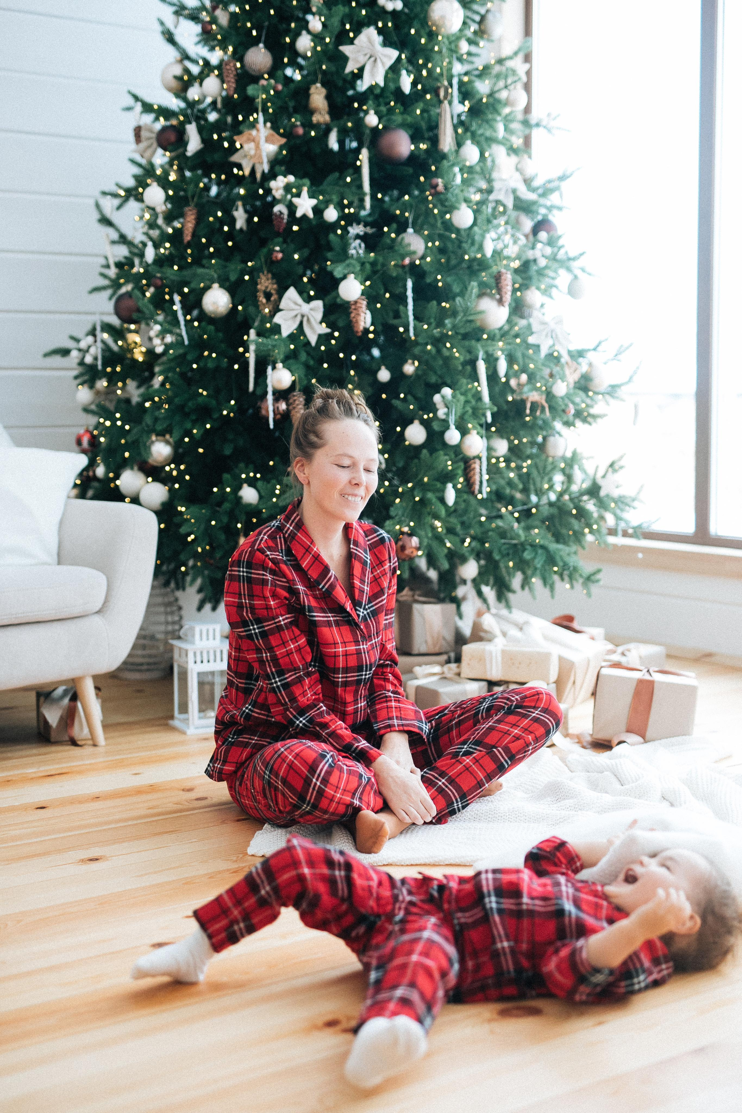 Уютная фотосессия в загородном доме зимой. Александр Чернин. Семейный и событийный фотограф