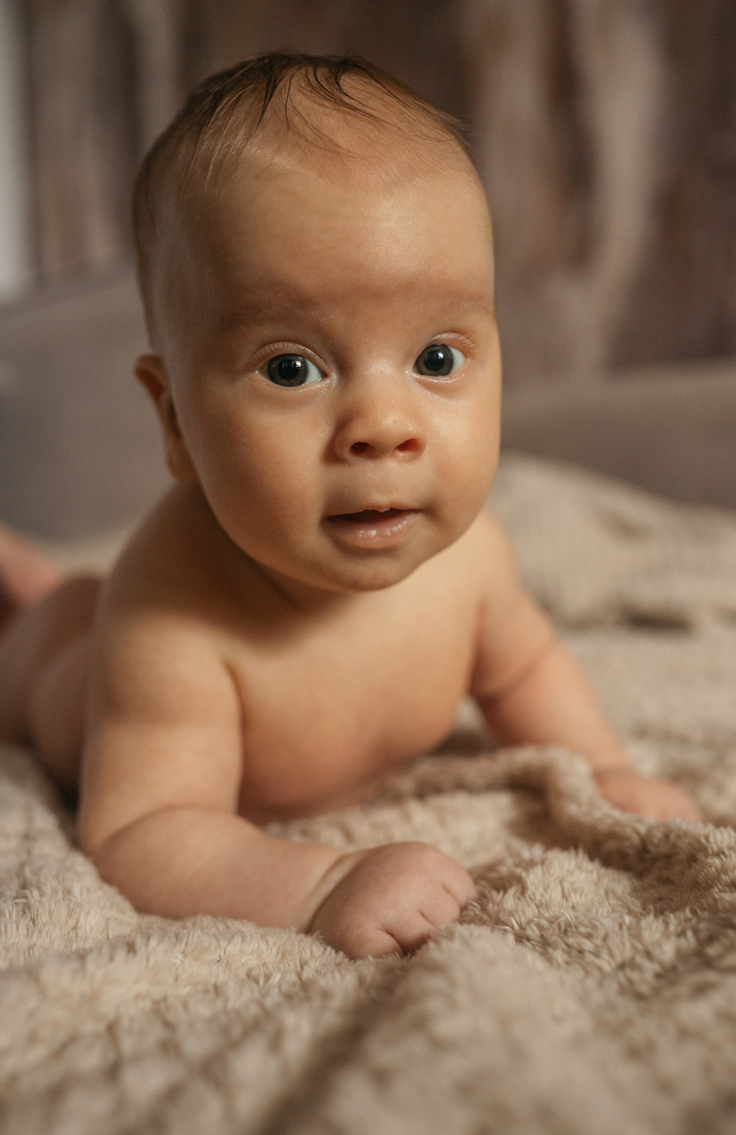 Домашняя съемка с малышом 2 месяца. Семейный фотограф Тюмень