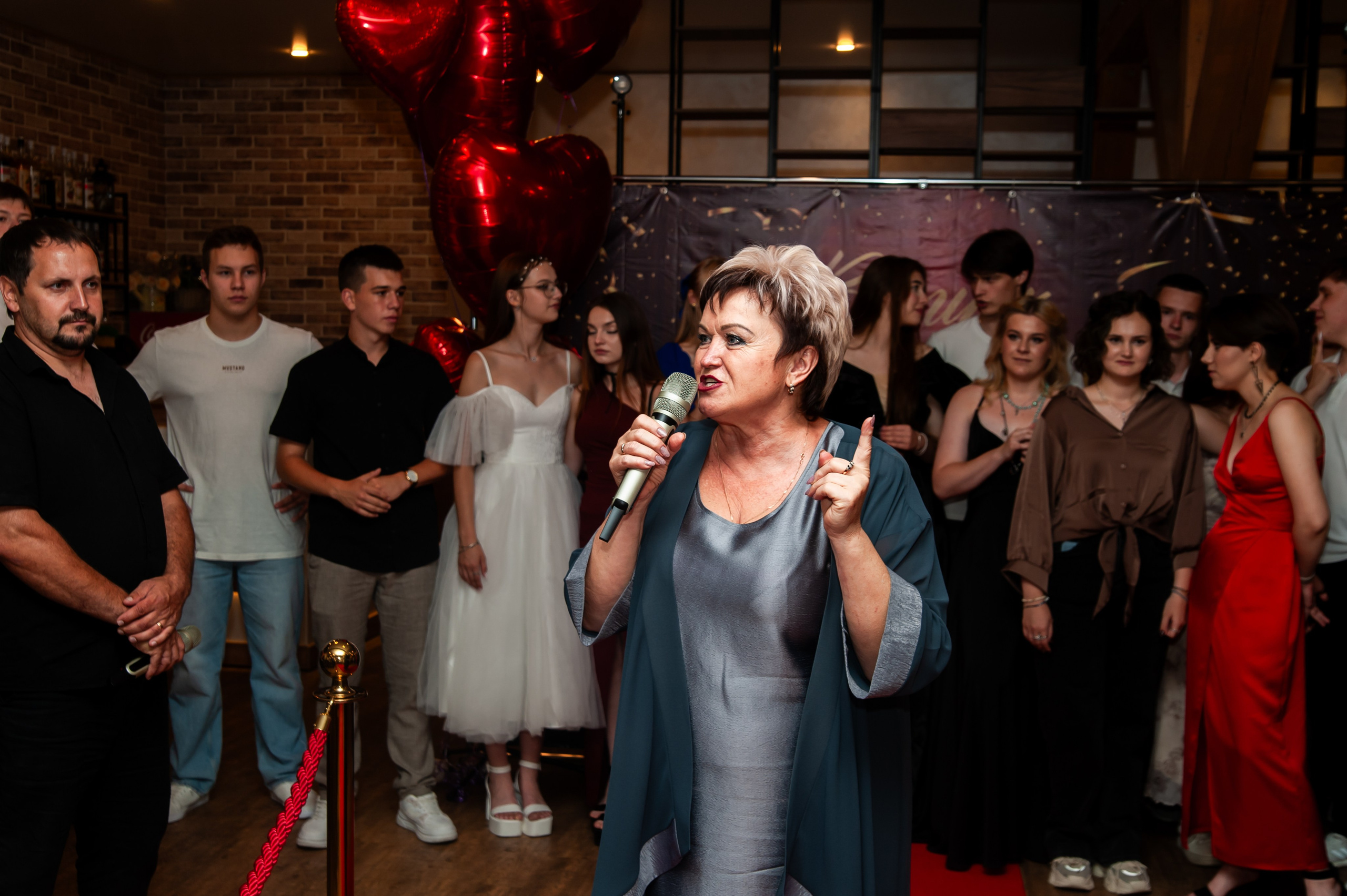 Выпускной МАОУ СОШ № 17 им. Эдуарда Есаяна. Свадебный и семейный фотограф Денис Лукьянов в Краснодаре, Краснодарском крае и Республике Крым