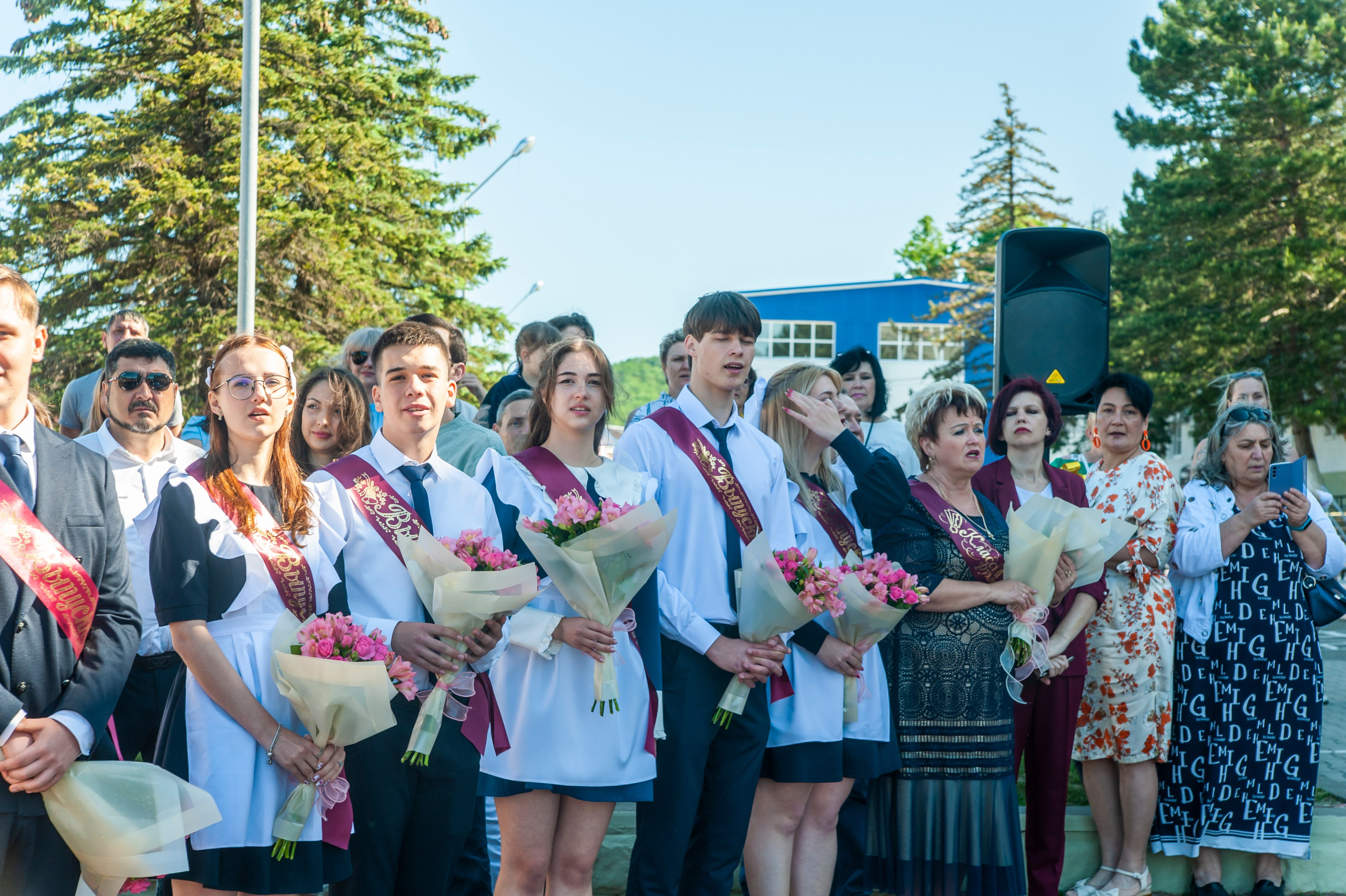 Последний Звонок МАОУ СОШ № 17 им. Эдуарда Есаяна — Архипо-Осиповка. Свадебный и семейный фотограф Денис Лукьянов в Краснодаре, Краснодарском крае и Республике Крым