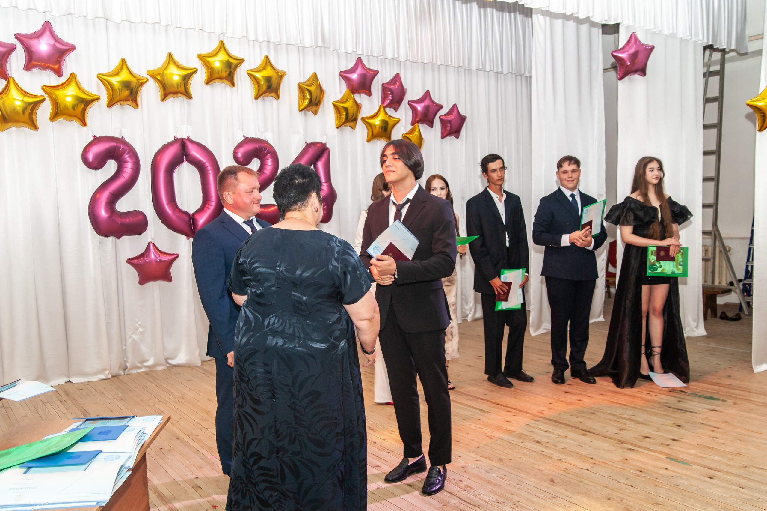 Выпускной МАОУ СОШ № 17 им. Эдуарда Есаяна. Свадебный и семейный фотограф Денис Лукьянов в Краснодаре, Краснодарском крае и Республике Крым