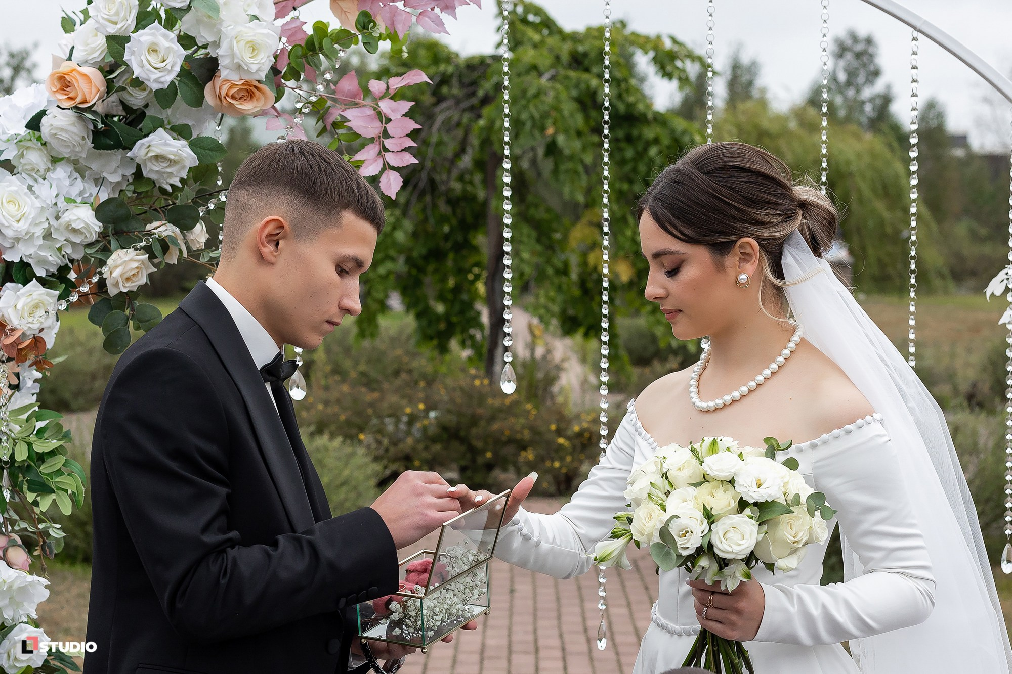 Дмитрий и Арминэ 2023. Фотограф Соловьев Денис в Московской и Владимирской области