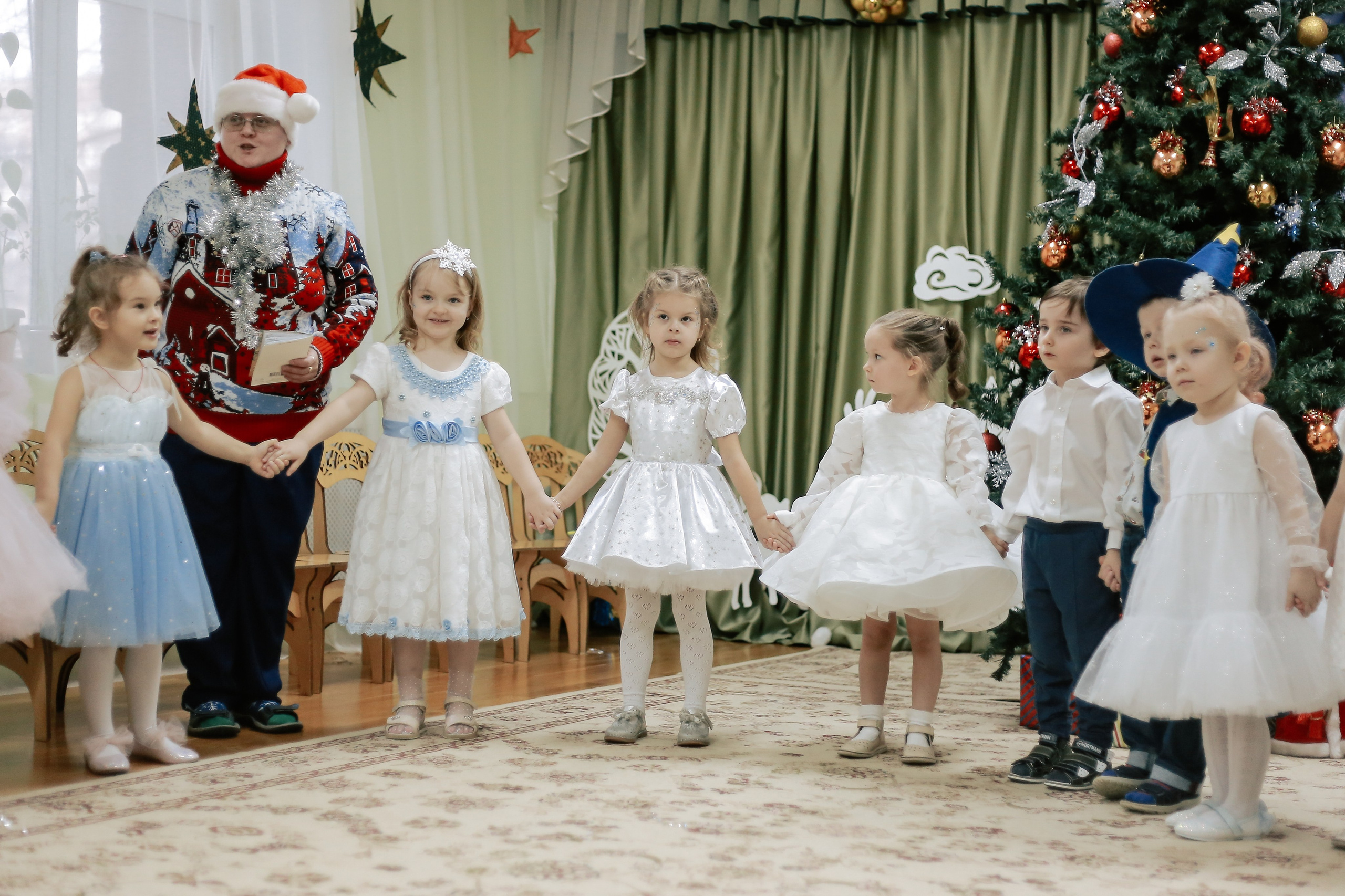 Ёлка в детском саду. Антонина Морозова, профессиональный семейный фотограф видеограф