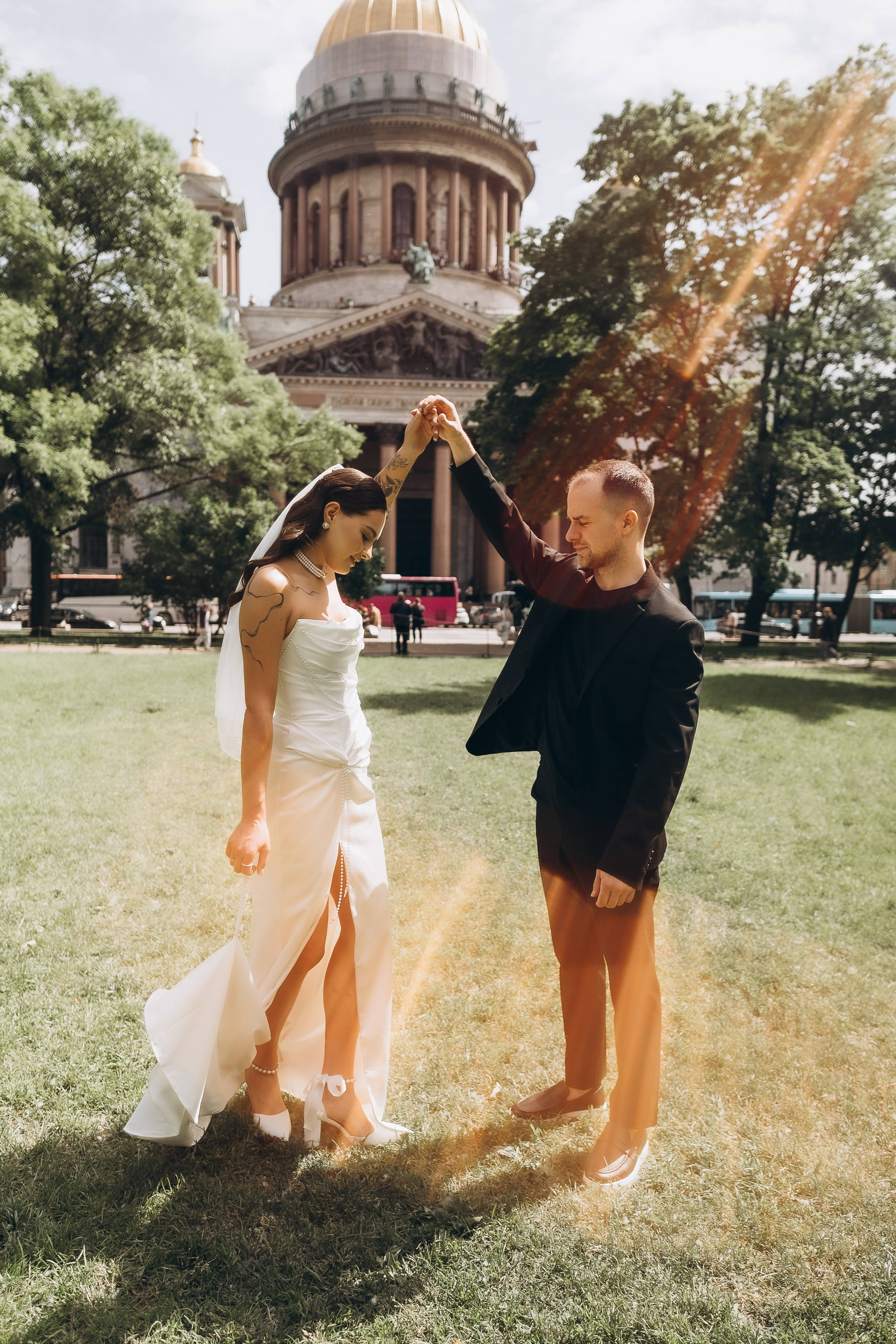 Свадебная Фотопрогулка Исаакиевский. Фотограф ПИТЕР СПБ Надежда Баранова