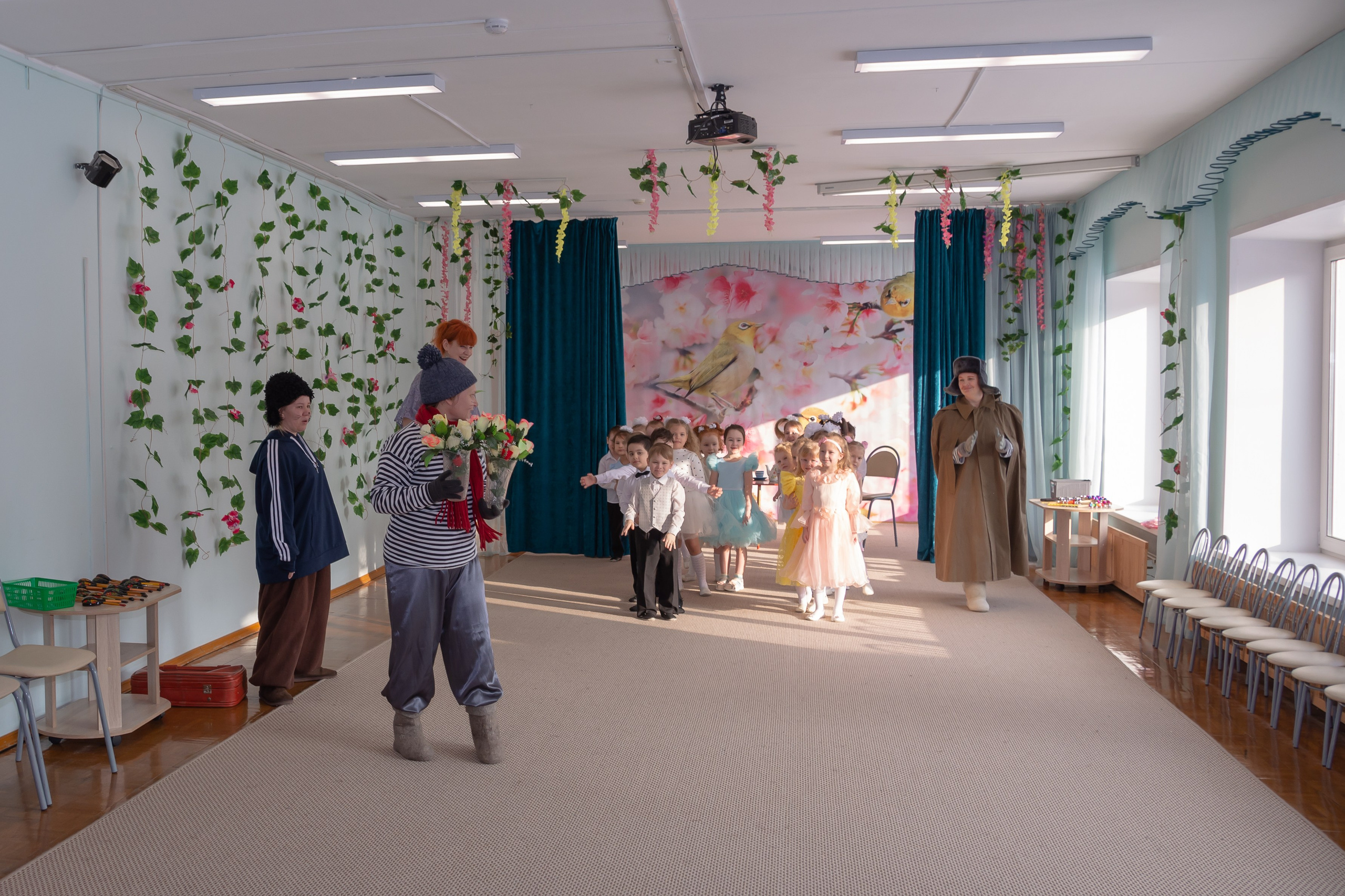 Весенний утренник