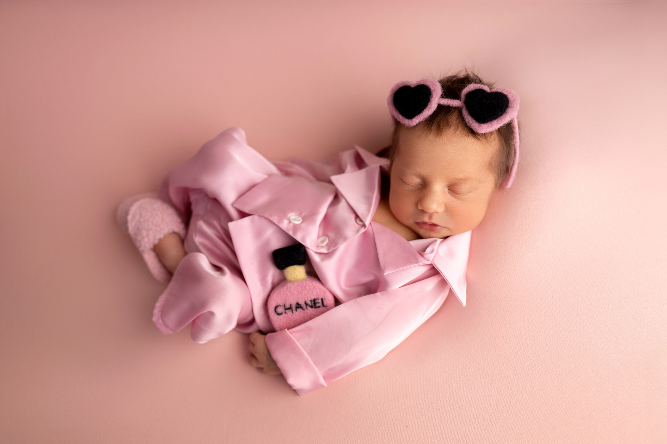 Классическая фотосессия малыша. Фотограф новорожденных малышей в Омске и Омской области Эльвира Камаева