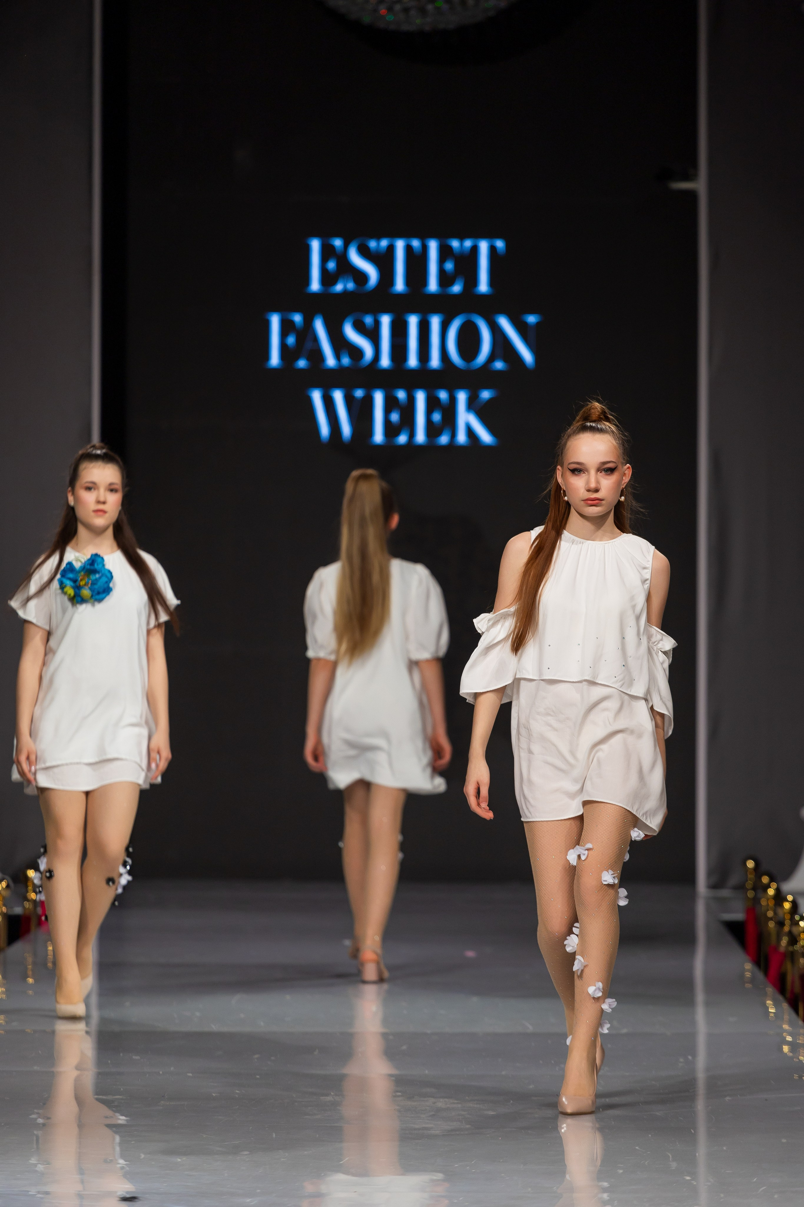 Estet Fashion Week. Photomantis
