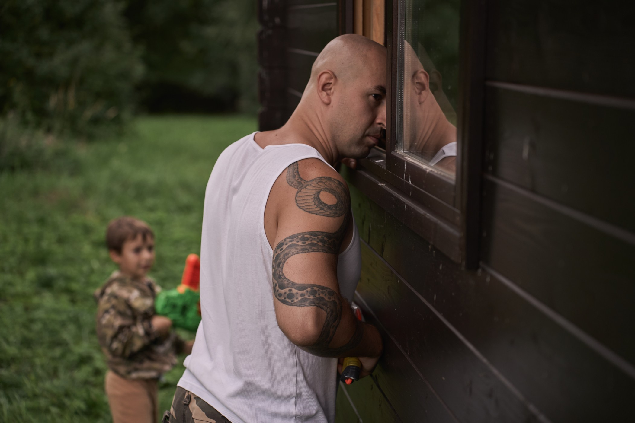 Пшеничное поле, битва Nerf и домик художницы. Фотограф Женя Пашкина