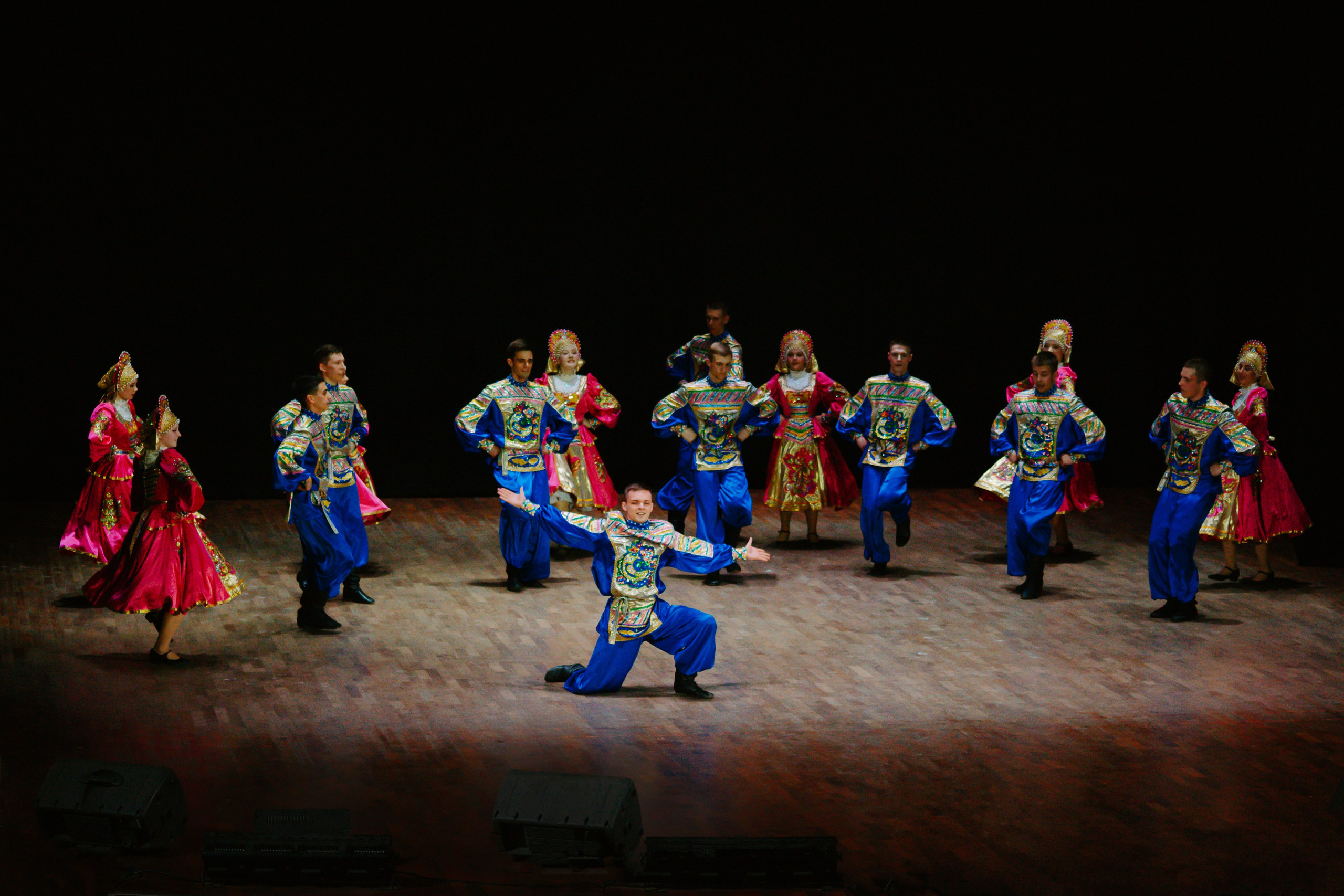 «Уральский сувенир». Концерт танцевальной студии. Фотограф в Челябинске Ополихина Анна