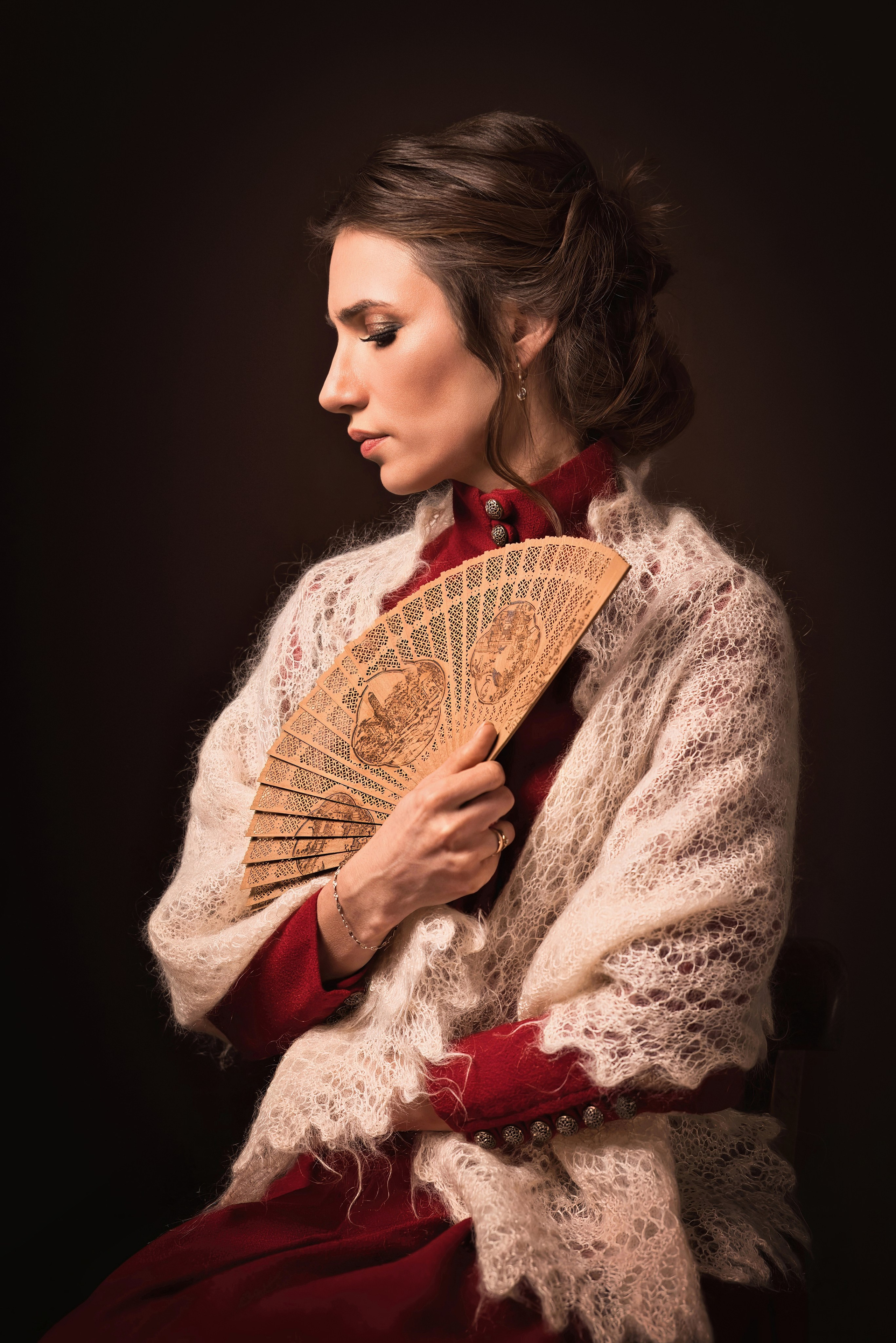 В шали. Фотограф Денис Кривопусков