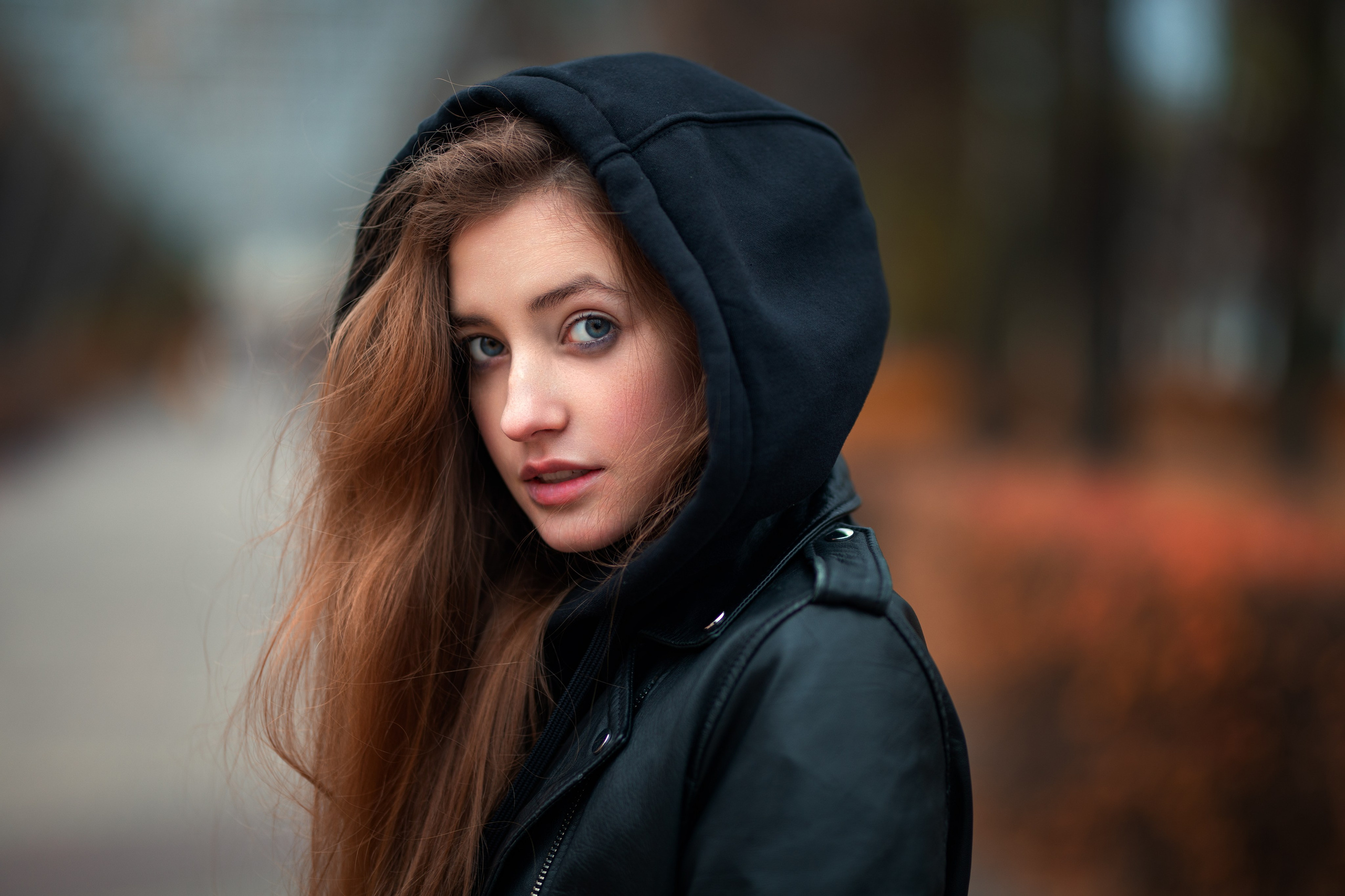 Осенняя фотосъемка с Юлией на улицах города в формате для «себя»