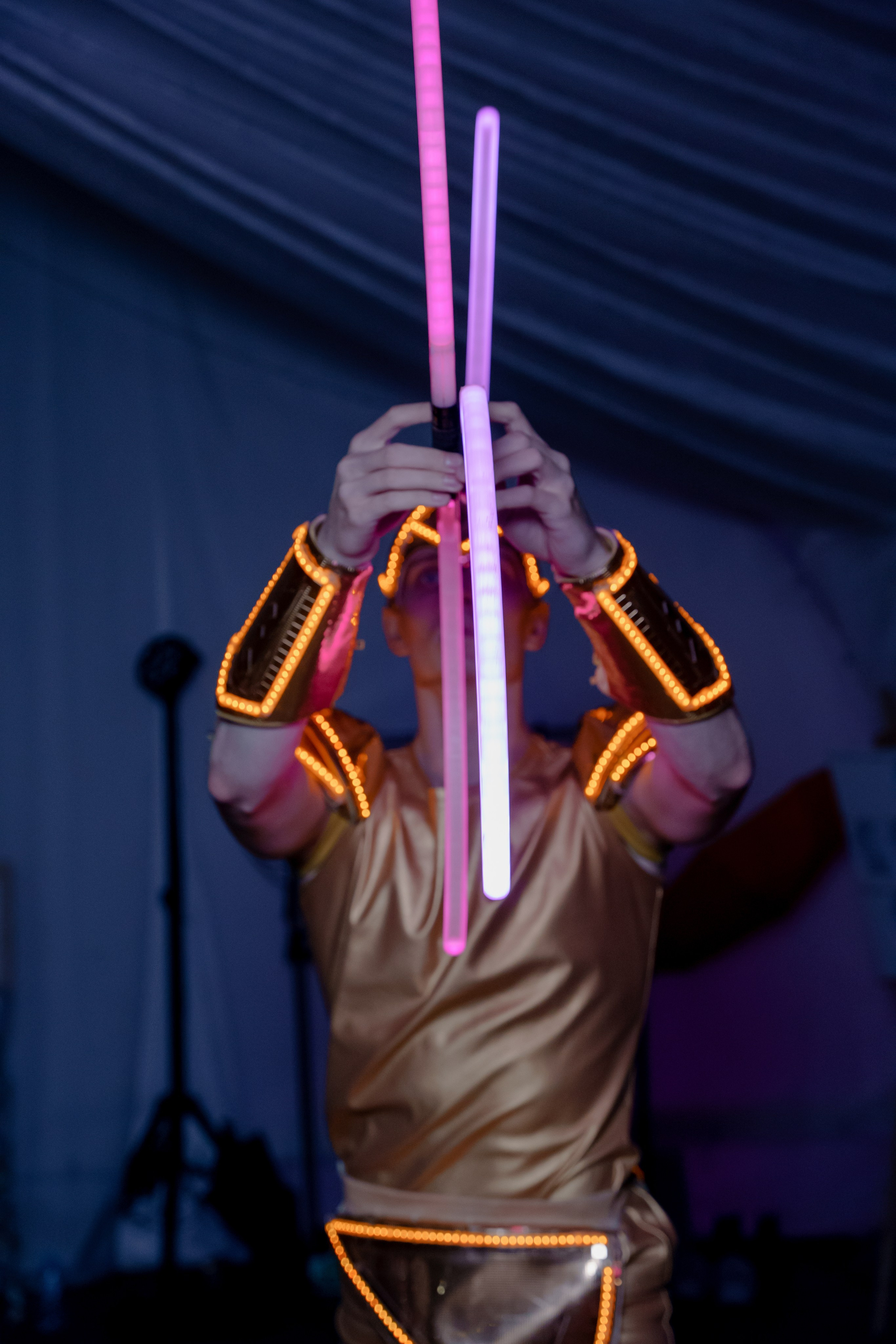 День рождения в шатре на водохранилище. Репортажный фотограф Москва Сергей Дружинин