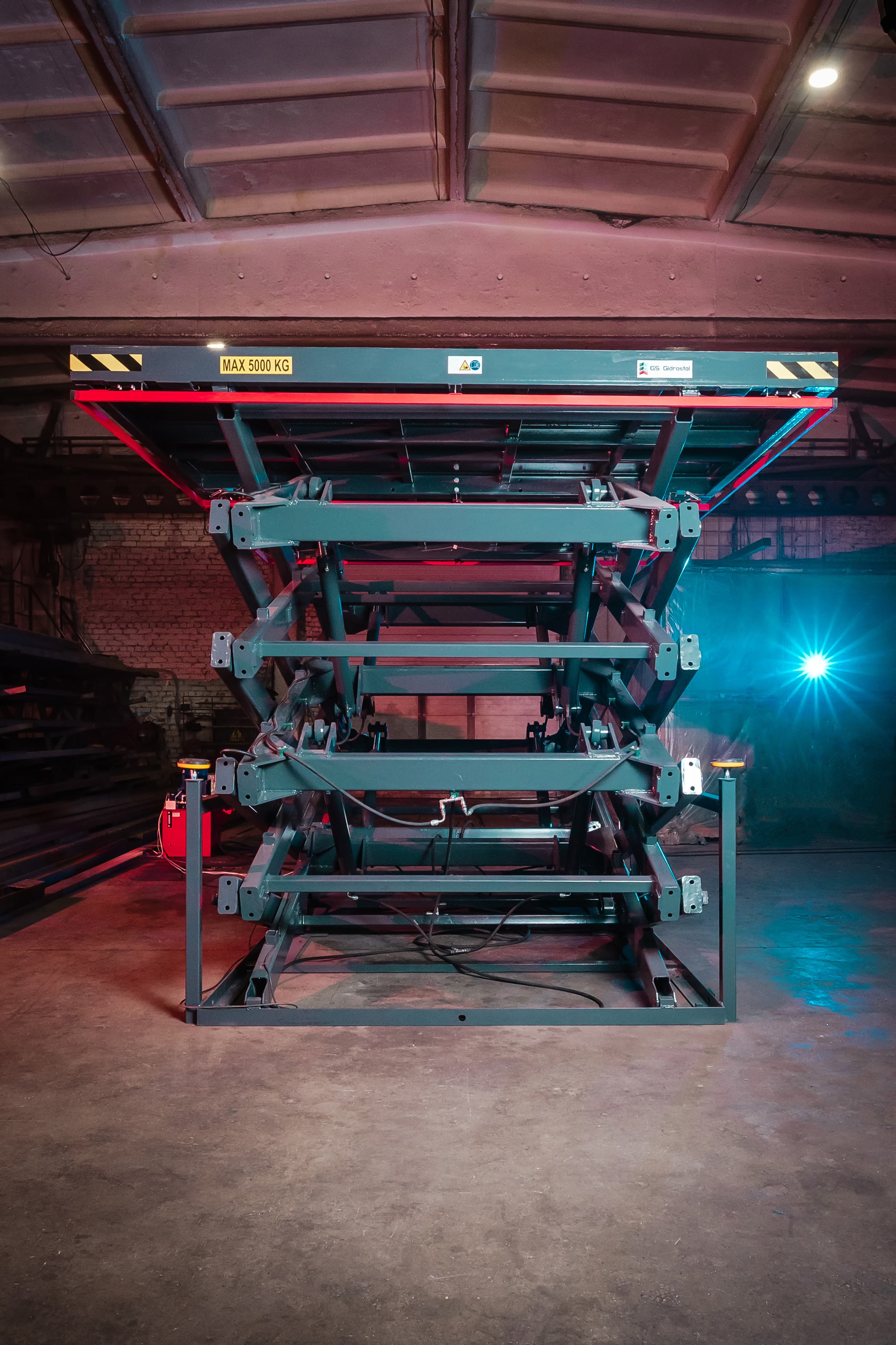 Изготовление балок и усилителей для металлоконструкций ножничных подъёмников