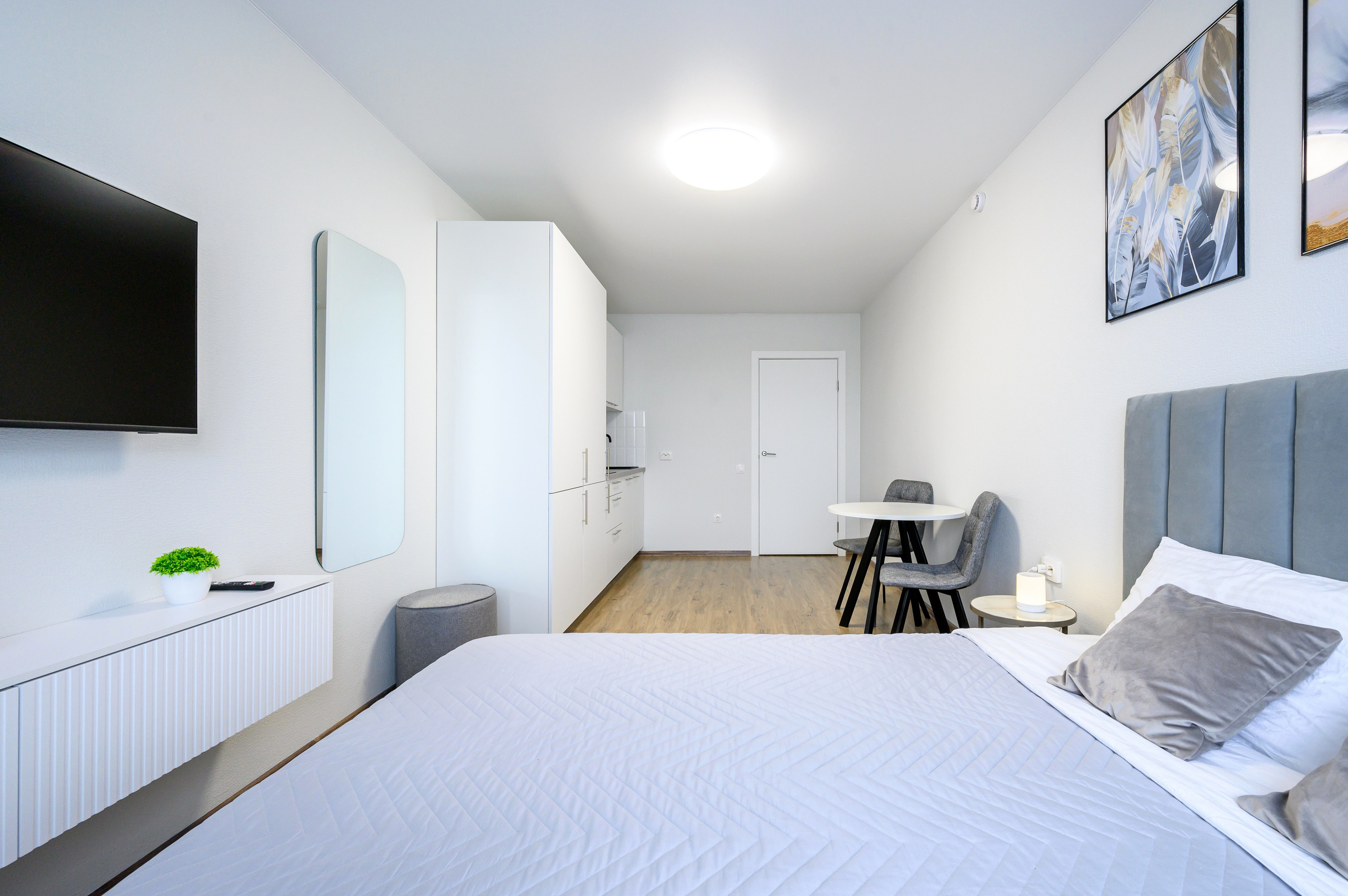 Студия на Варфоломеевской. Интерьерный фотограф. Фото- видеосъемка недвижимости Санкт-Петербург